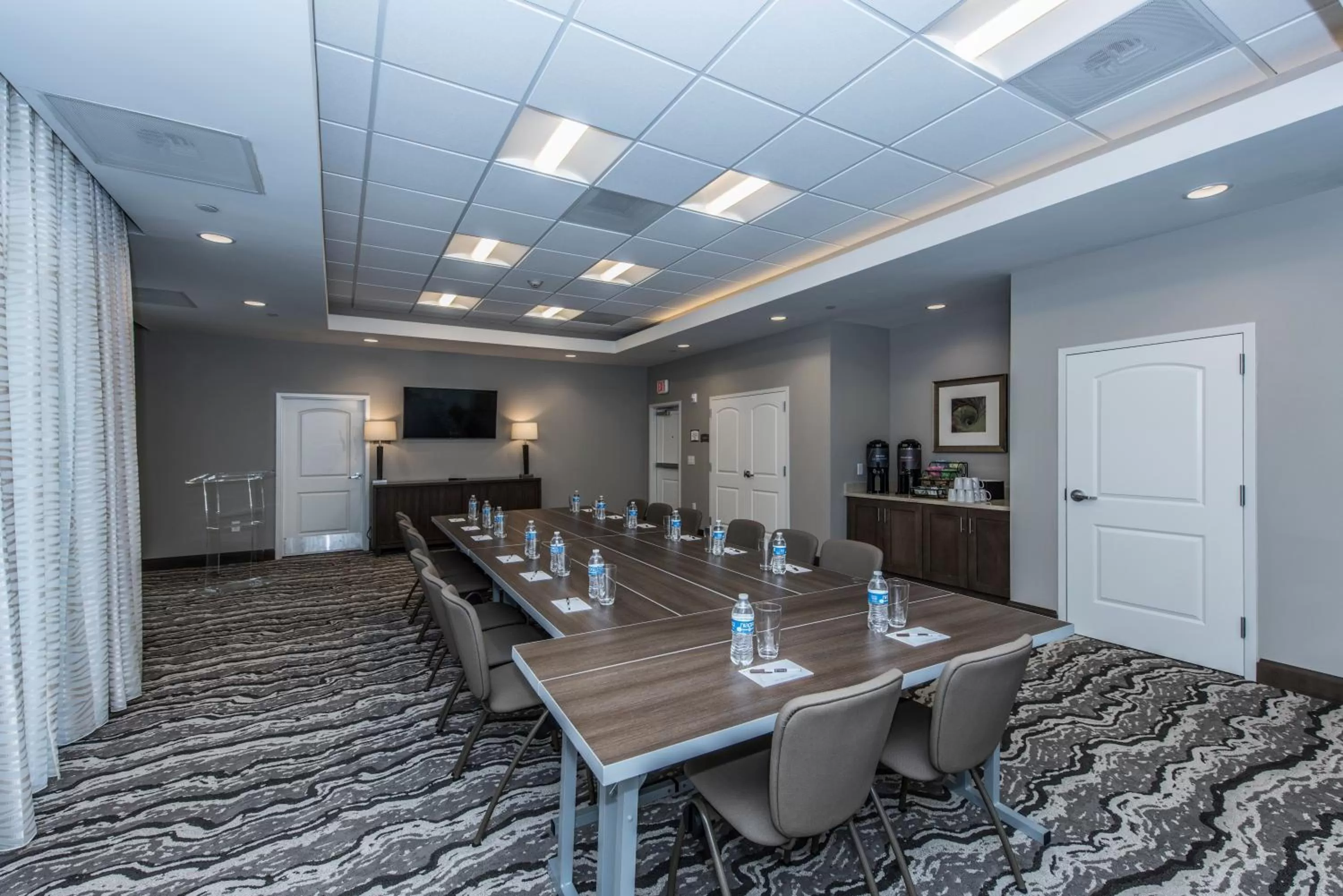 Meeting/conference room in Staybridge Suites Charleston - Mount Pleasant by IHG