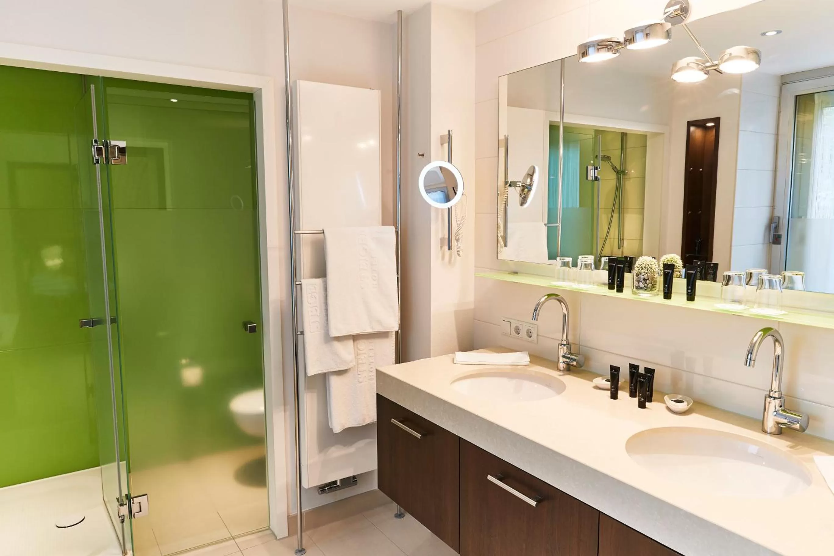 Photo of the whole room in Steigenberger Airport Hotel Frankfurt