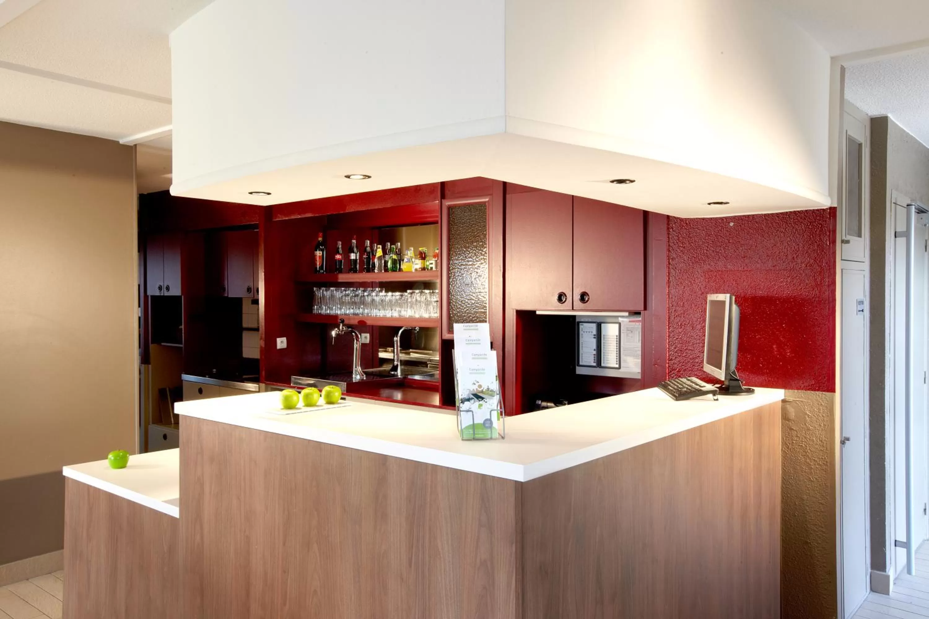 Lounge or bar in Campanile Rouen Nord - Mont-Saint-Aignan