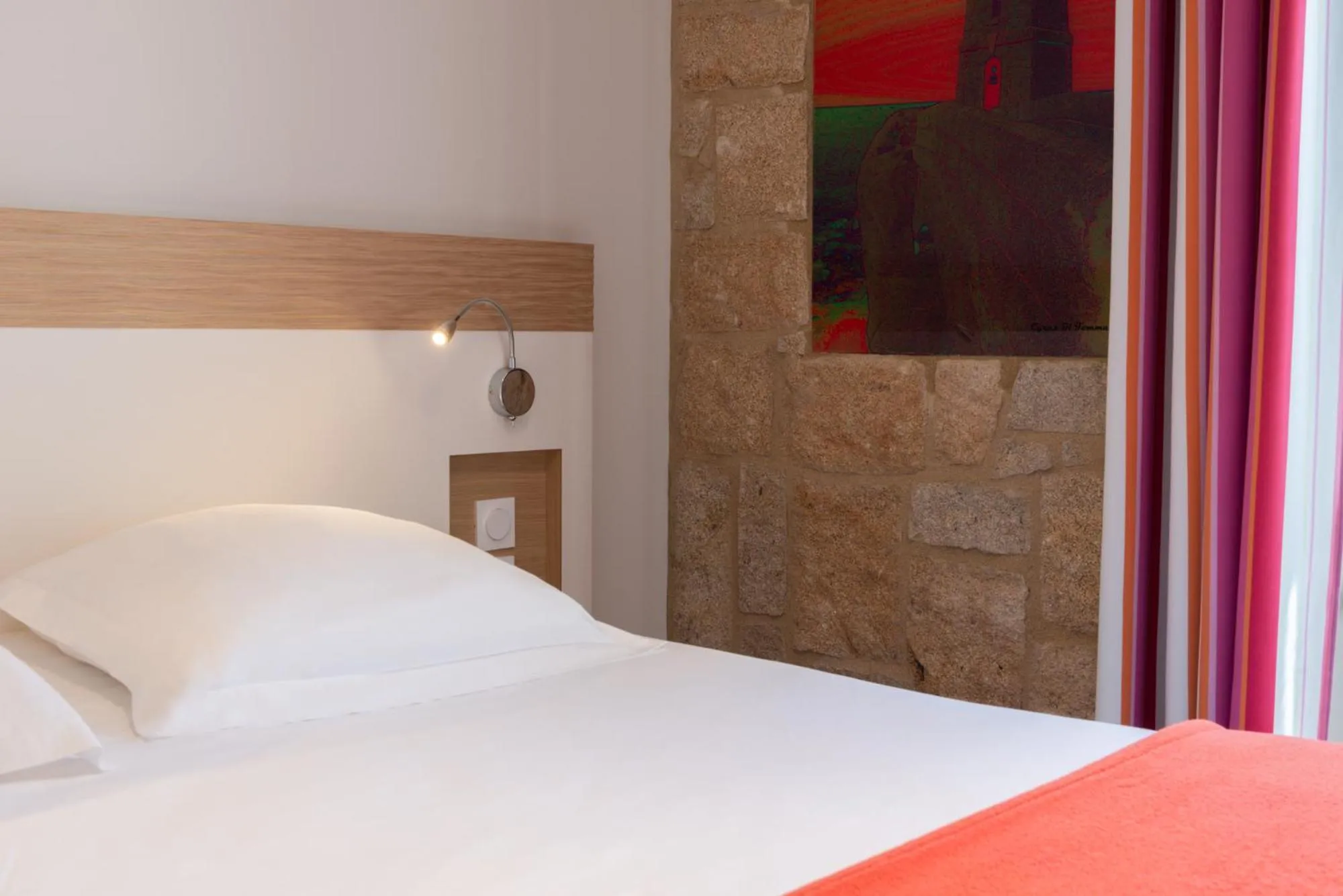 Bed in Hôtel de Perros, The Originals Boutique