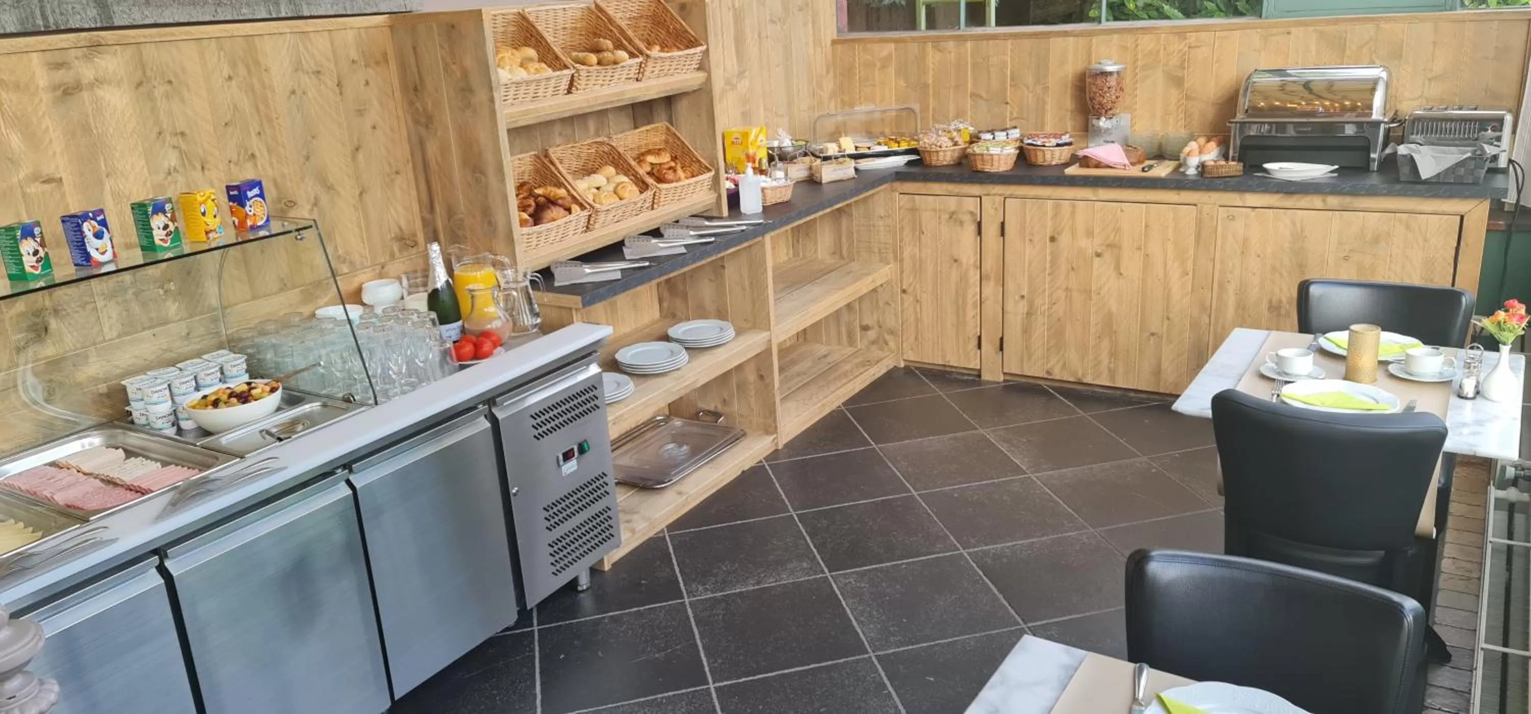 Breakfast in Hotel Vredehof