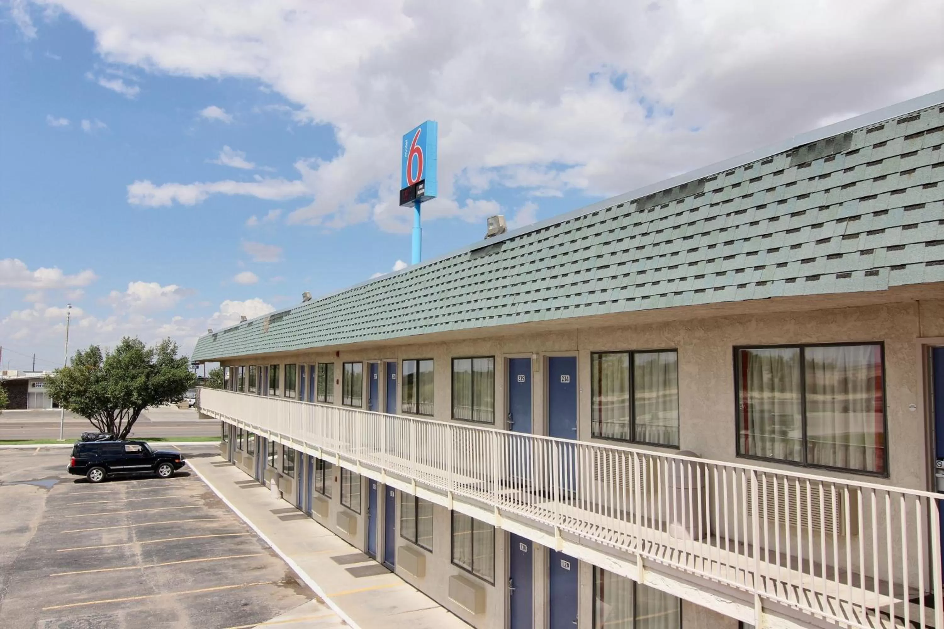 Facade/entrance in Motel 6-Fort Stockton, TX