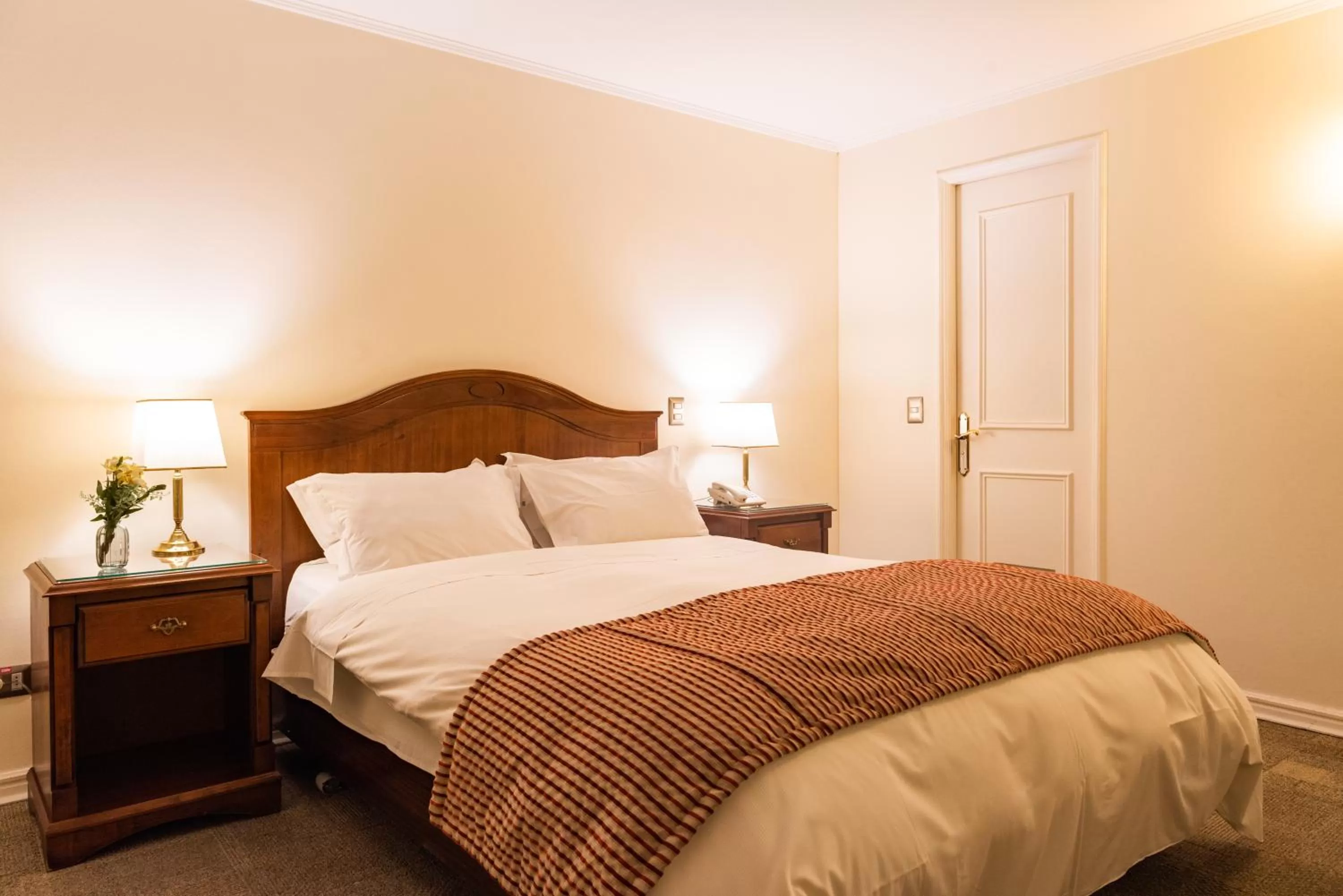 Bed in MR Hotel Providencia (ex Hotel Neruda)