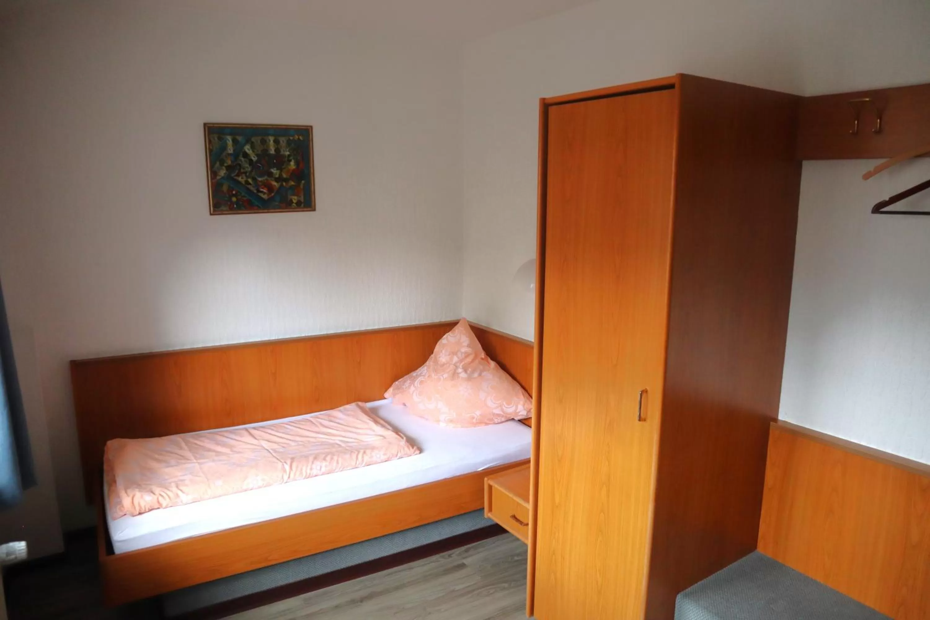 Photo of the whole room, Bed in Pension Zur Harburg