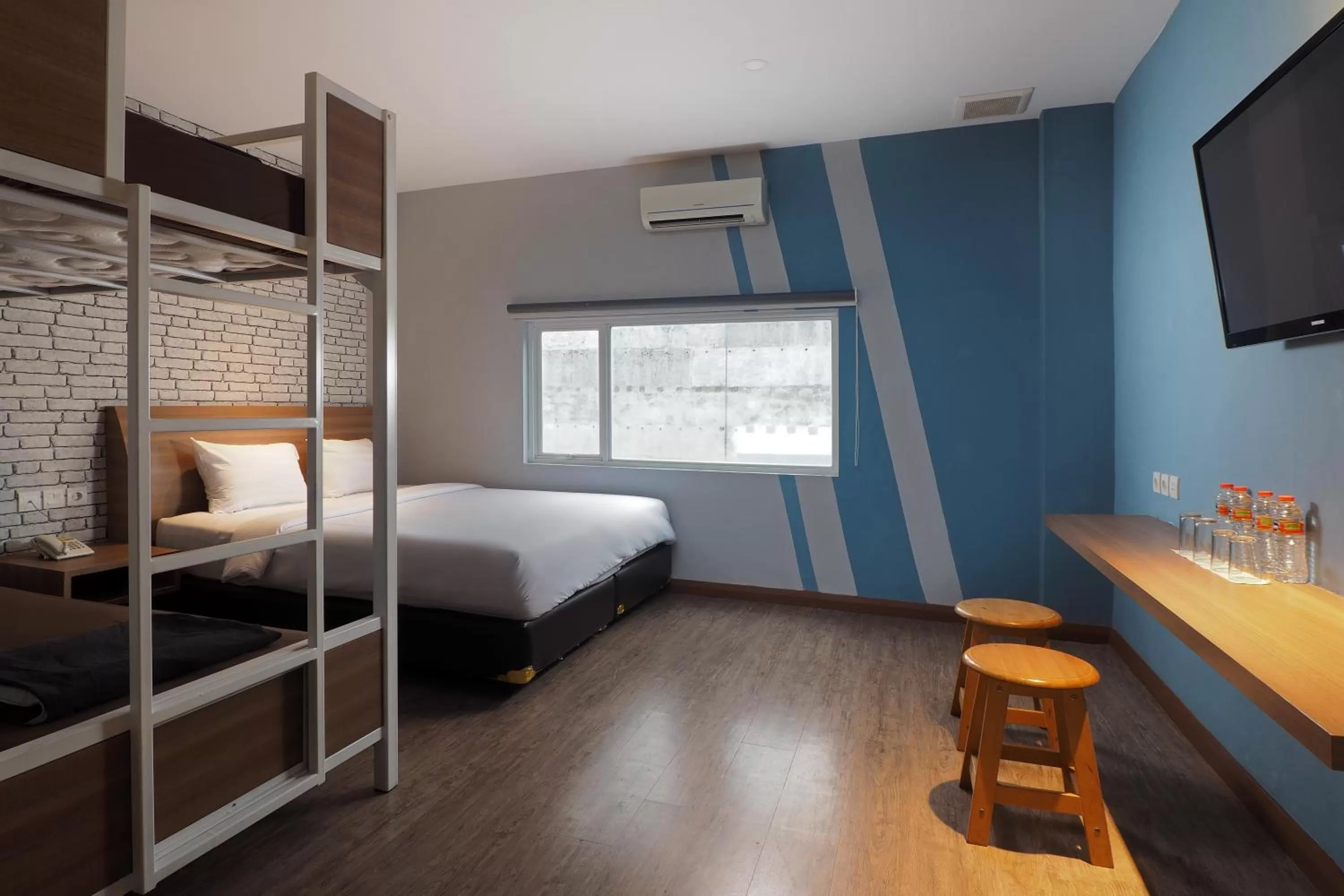 Bedroom, Bed in Kama Hotel