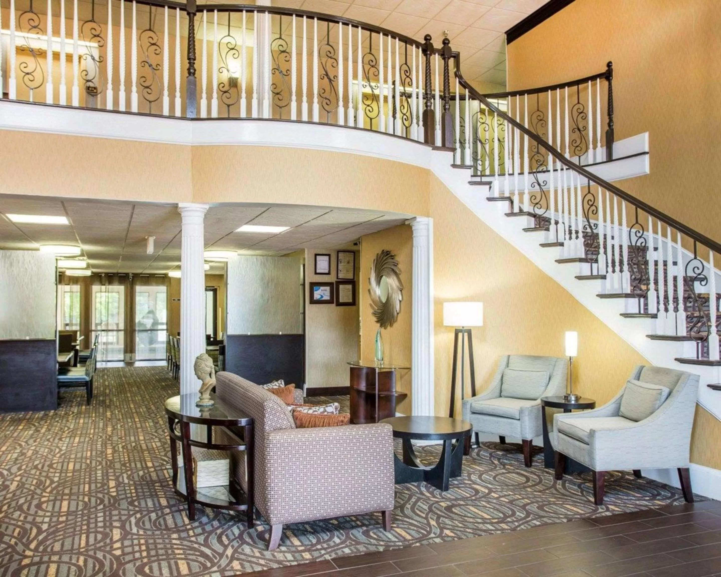 Lobby or reception in Comfort Inn & Suites at Stone Mountain