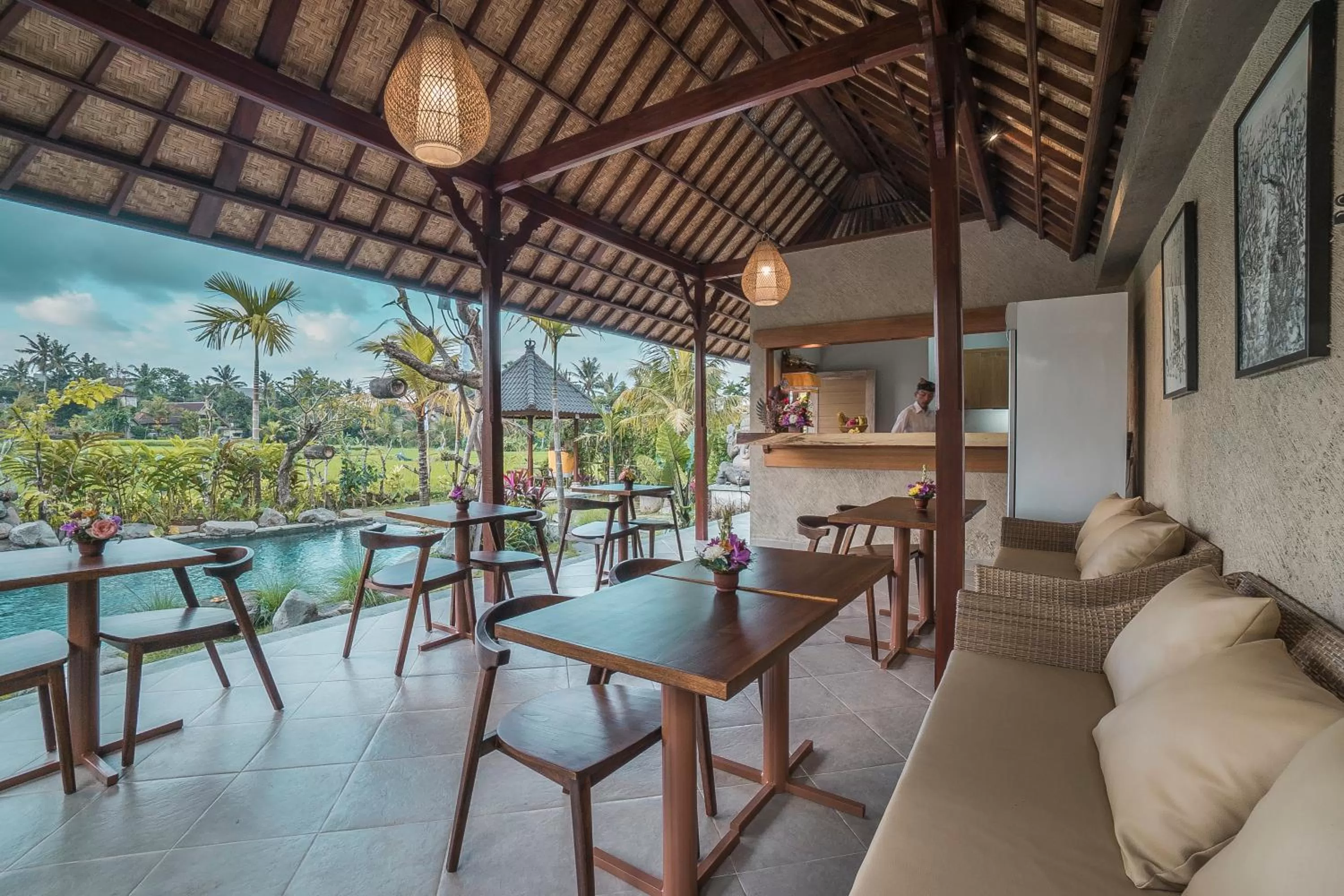 Restaurant/places to eat in Gerindem Cottages