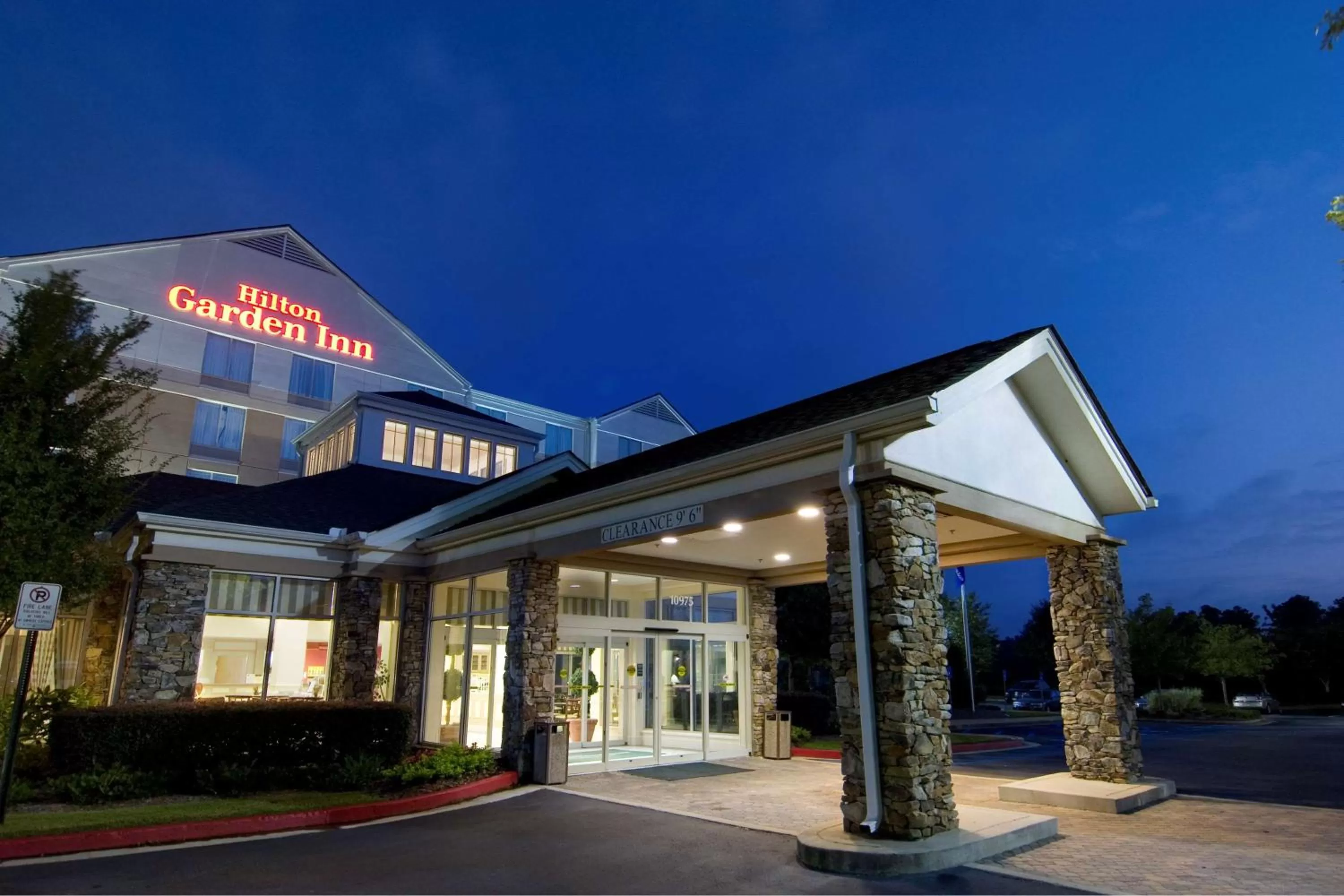 Property building in Hilton Garden Inn Atlanta Northpoint