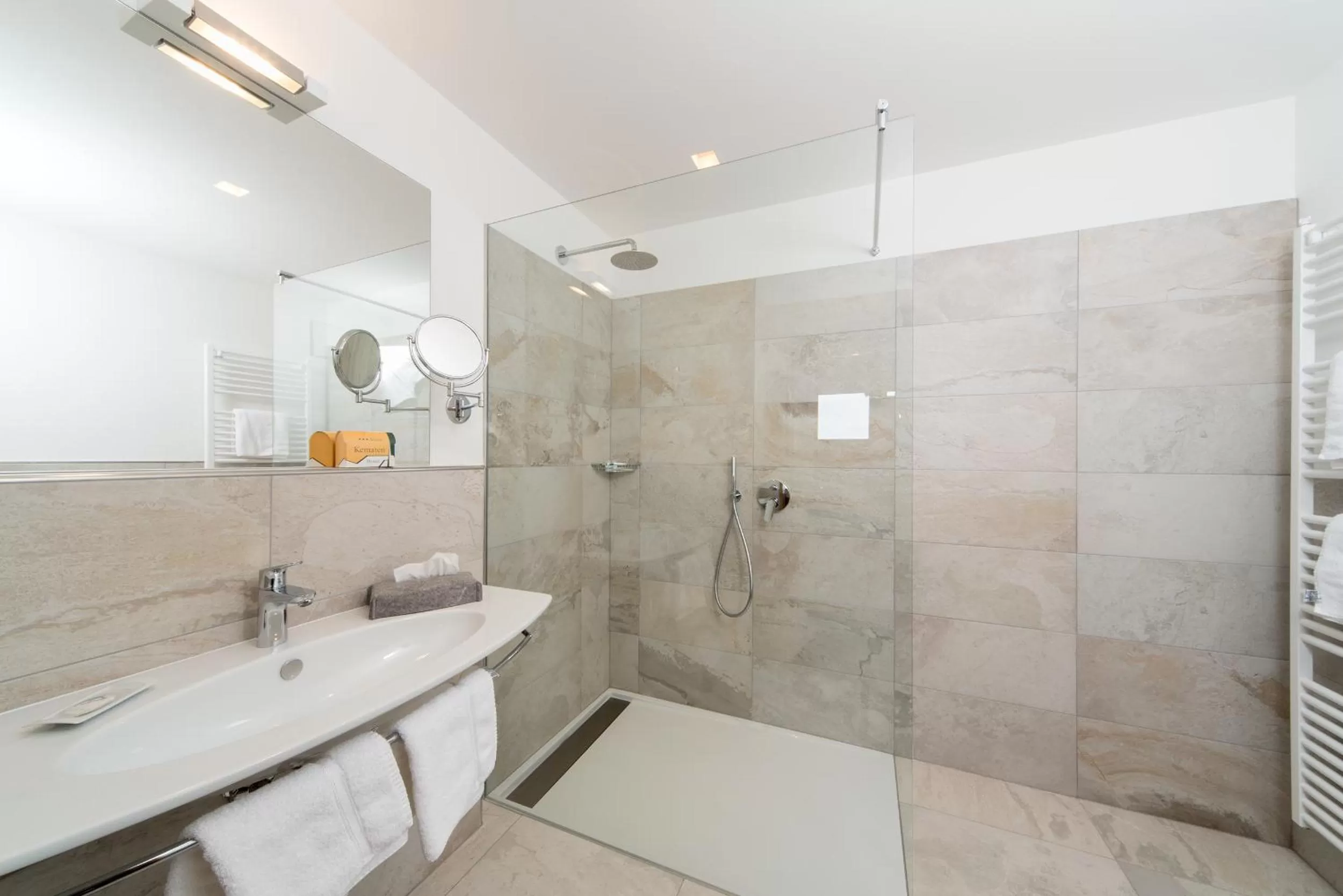 Shower in Hotel Ansitz Kematen ***S