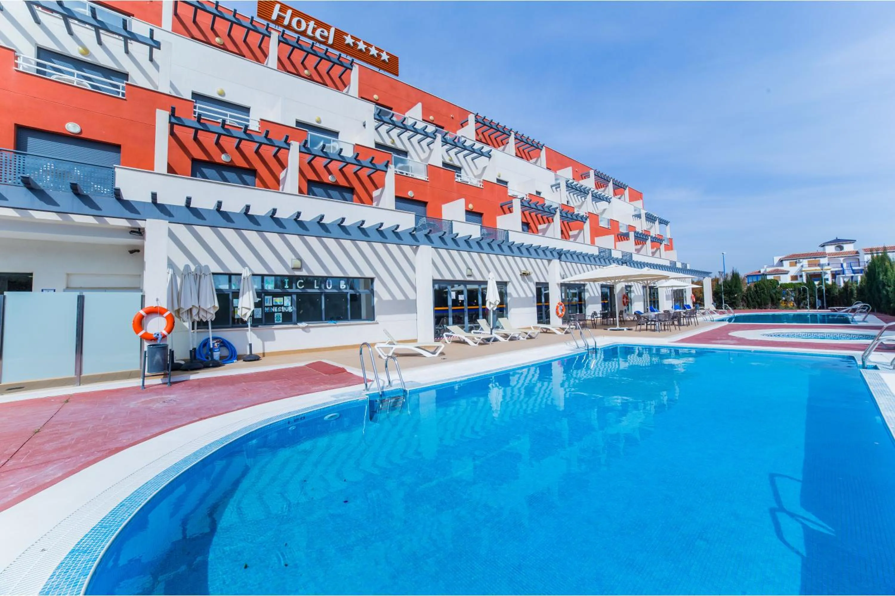 Swimming pool in Hotel Adaria Vera