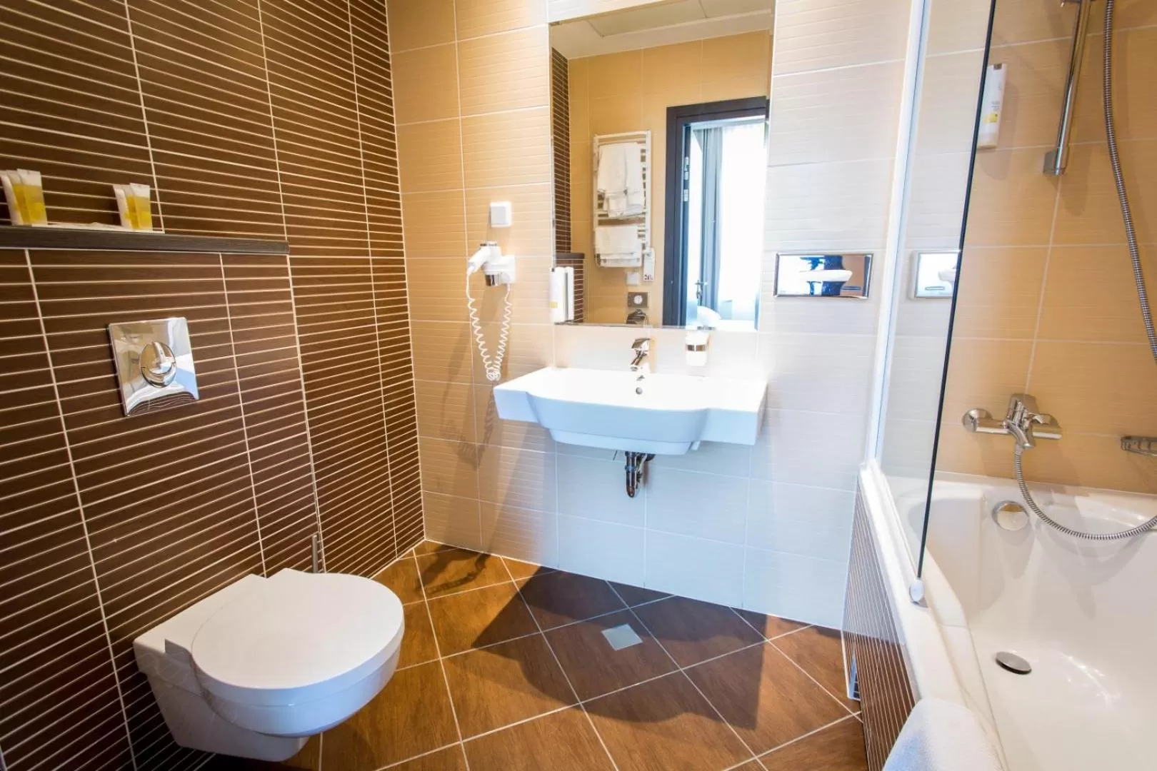 Toilet in Qubus Hotel Gdańsk