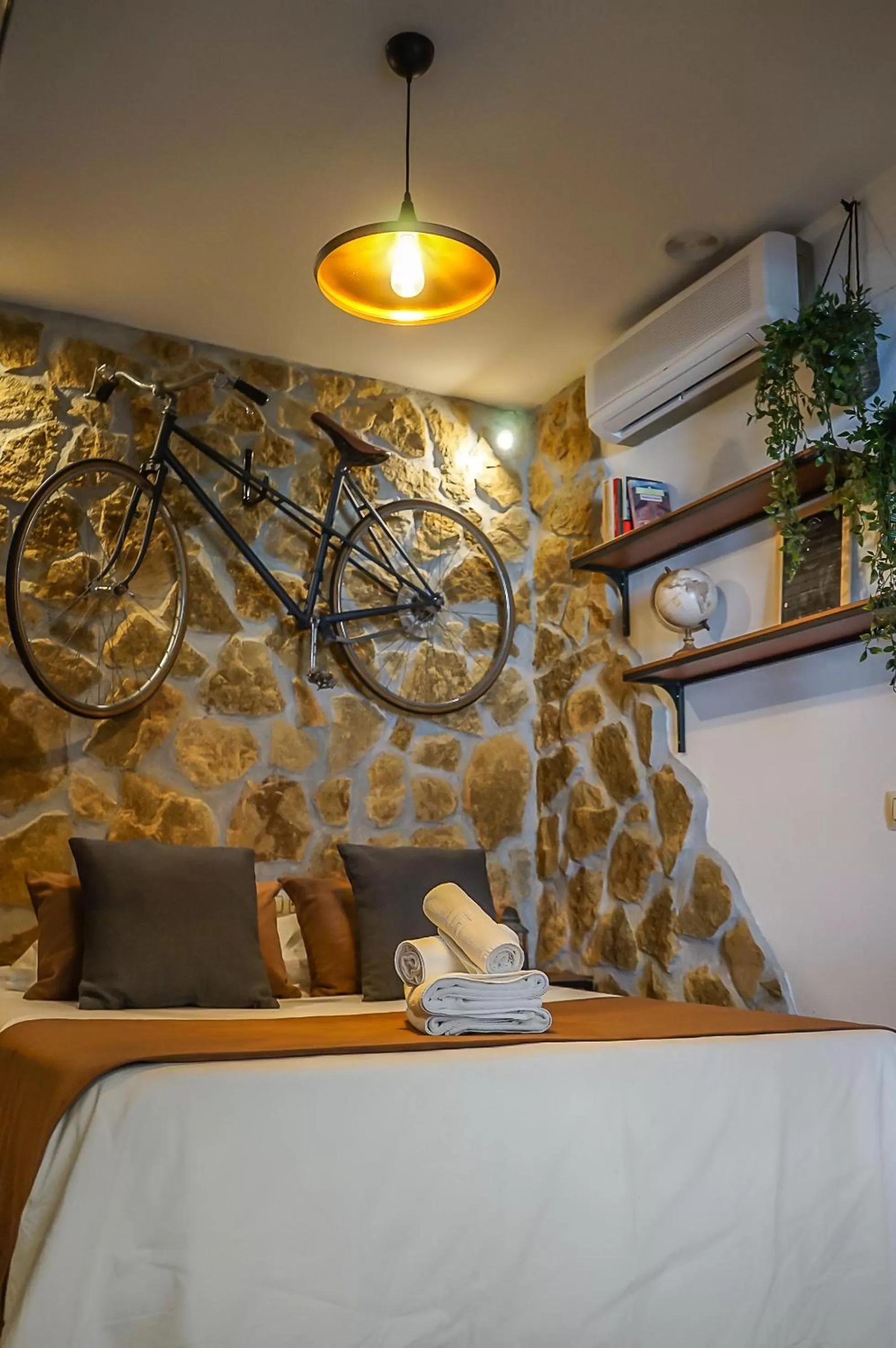Bedroom, Bed in Hotel Posada de las Cuevas