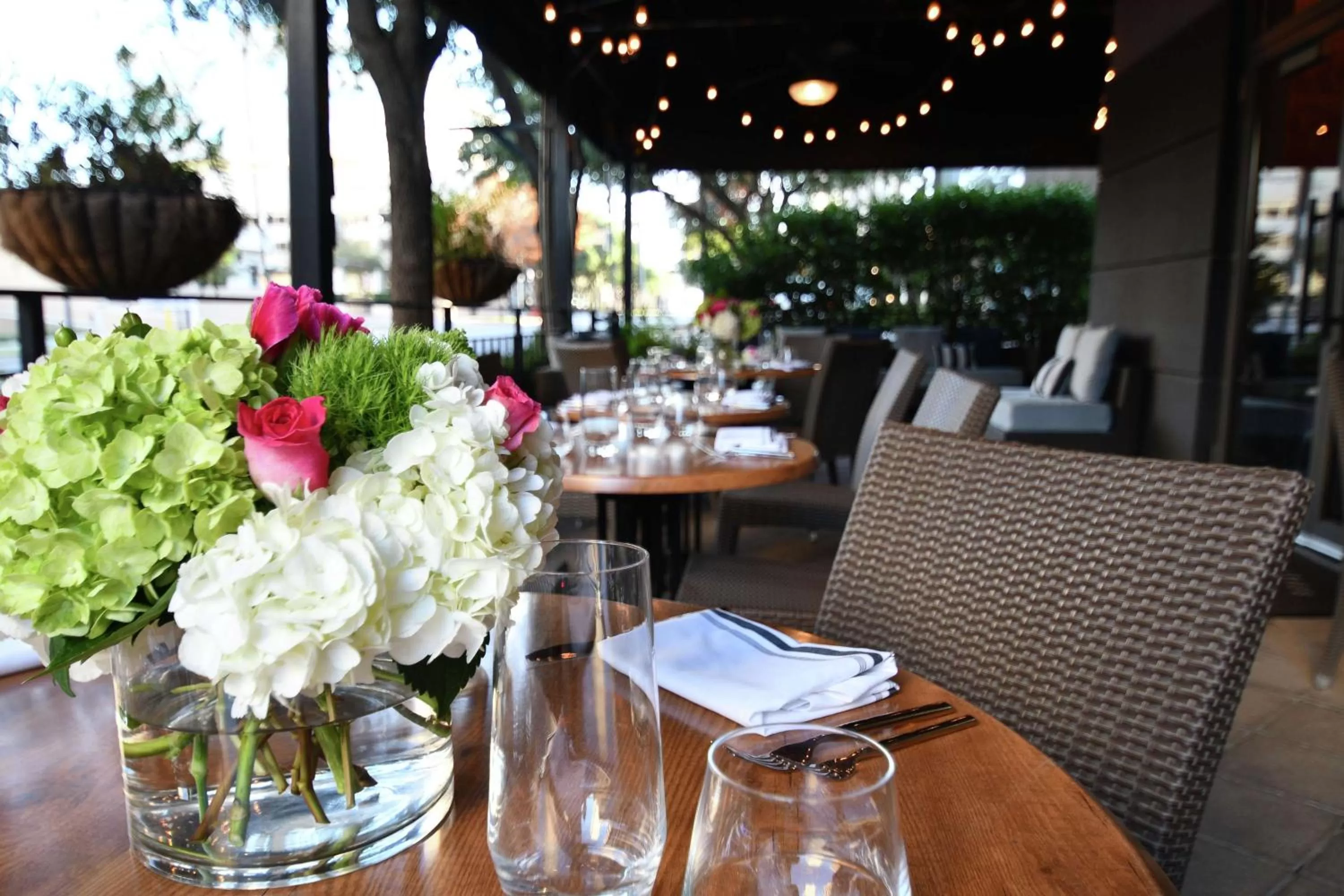 Dining area in Hilton Dallas-Park Cities