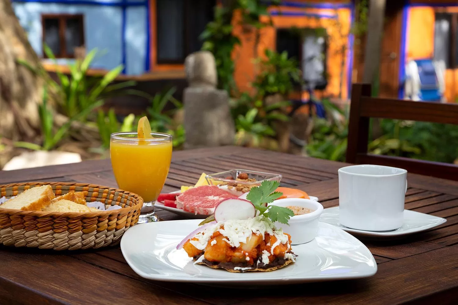 Breakfast in Hotel Amar Inn