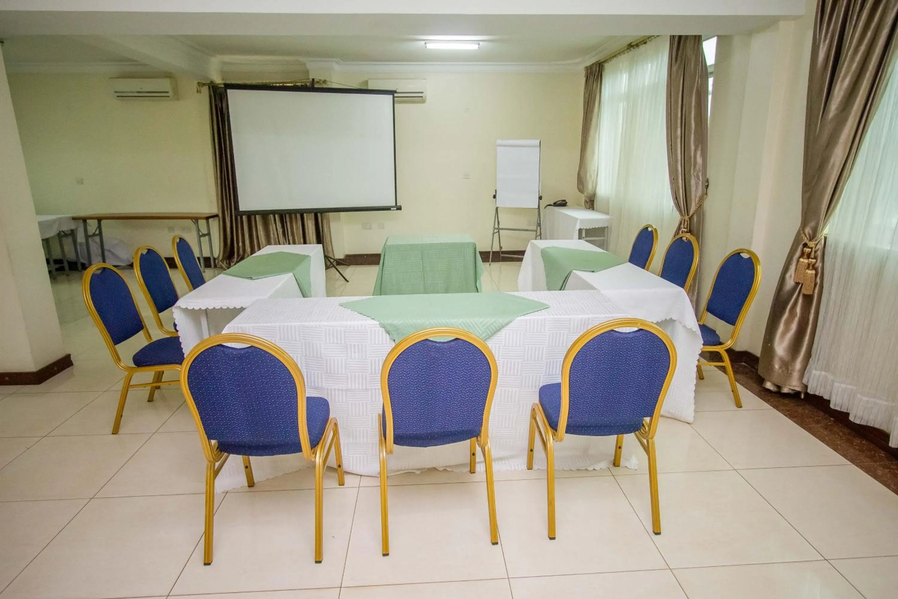 Banquet/Function facilities in Casa Miltu Hotel