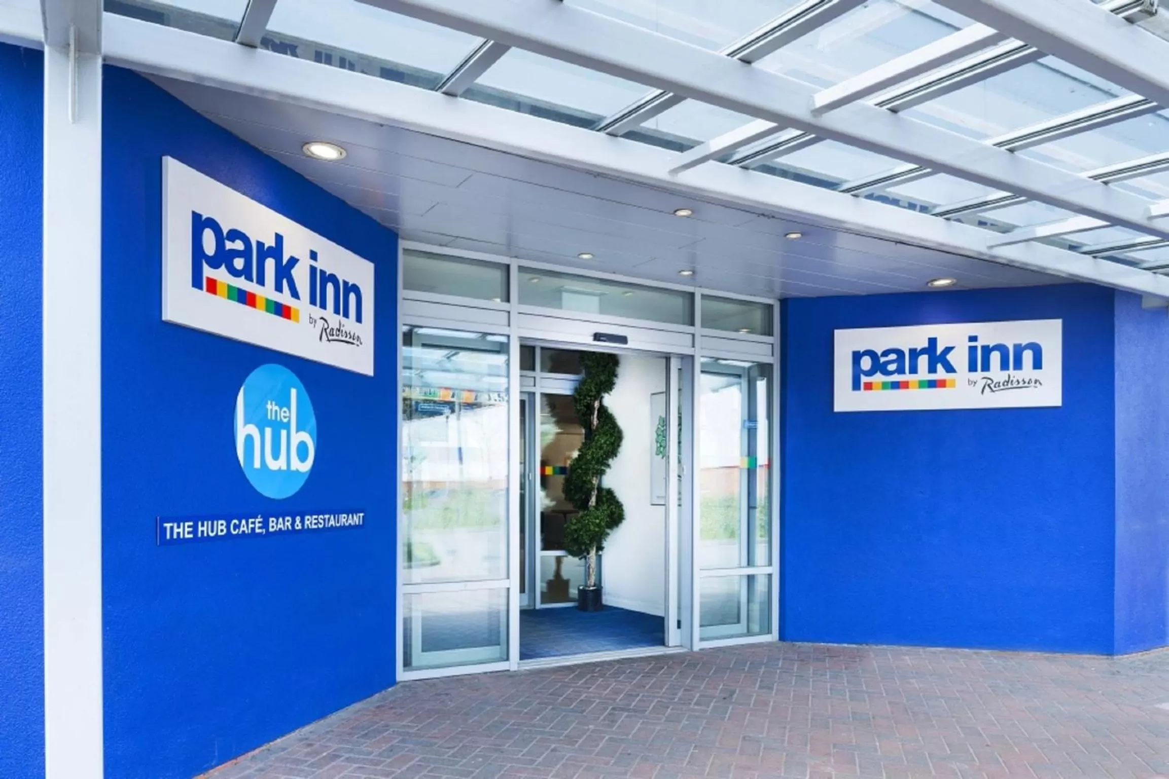 Facade/entrance in Park Inn by Radisson Birmingham Walsall