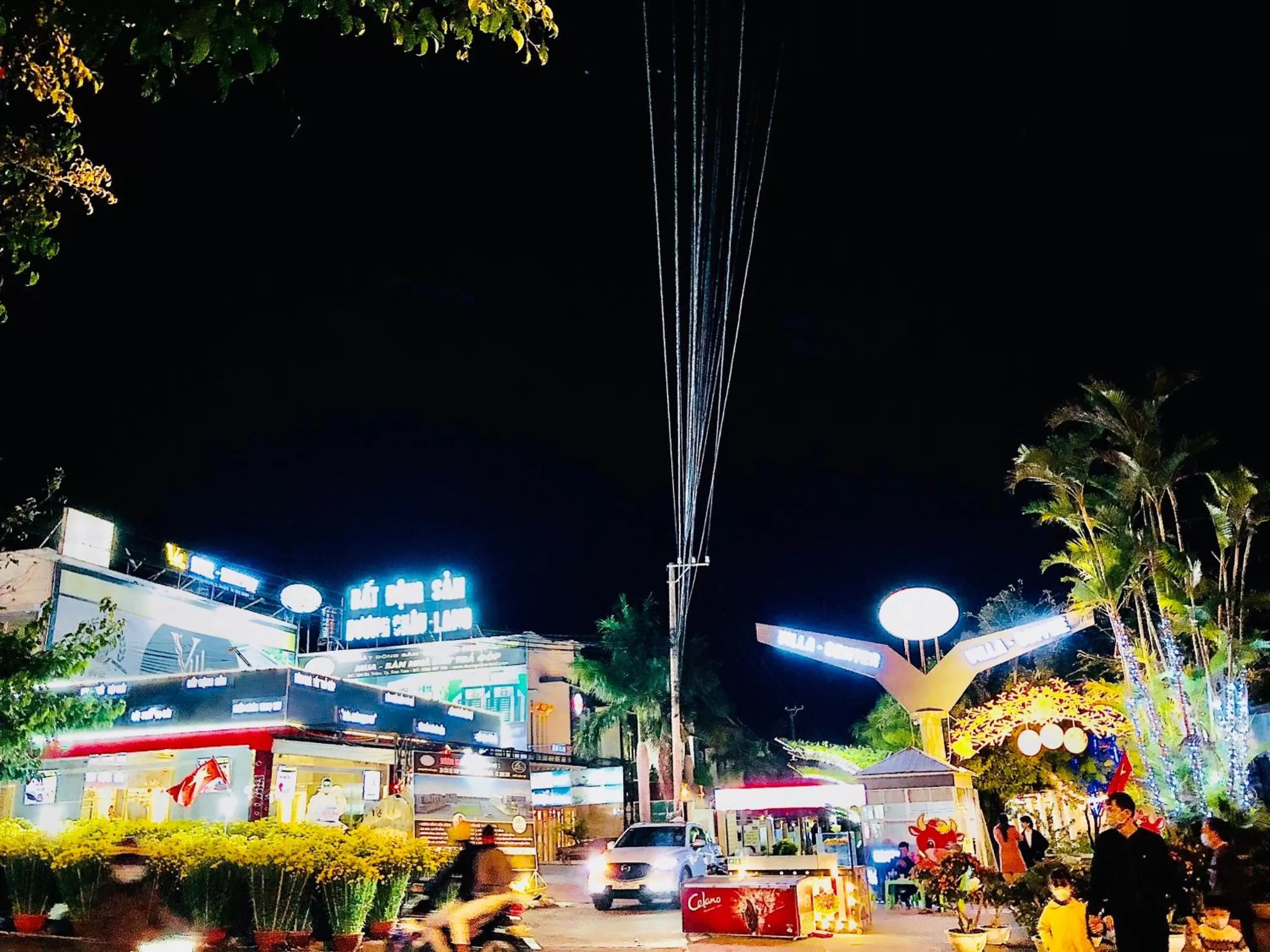 Facade/entrance in D'Villa Hotel - Homestay