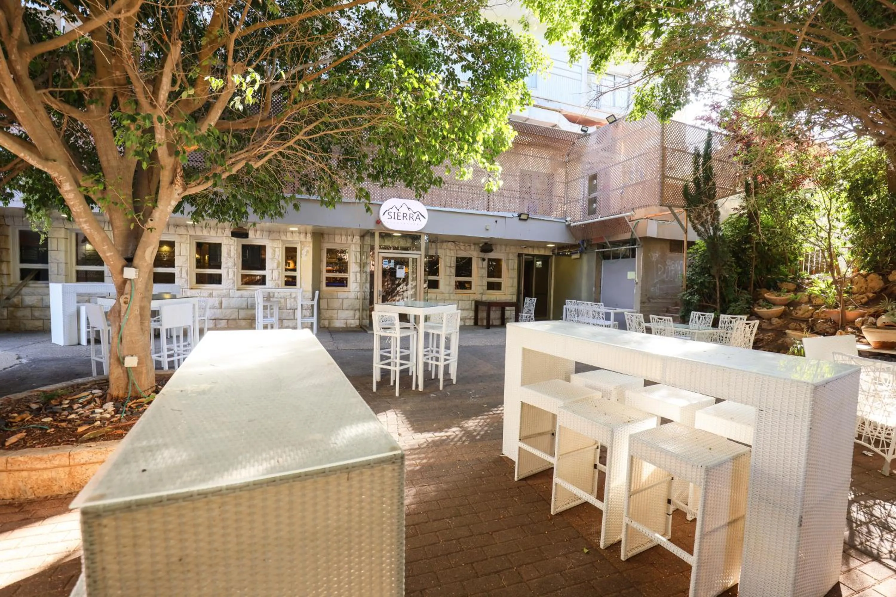 Garden in Tabar Hotel