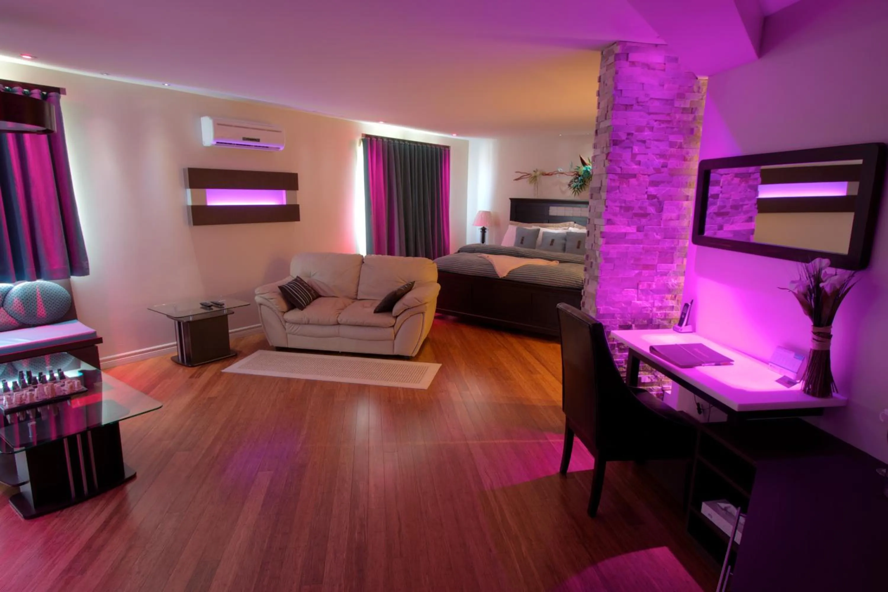 Spa and wellness centre/facilities, Bed in Hotel-Motel Drummond