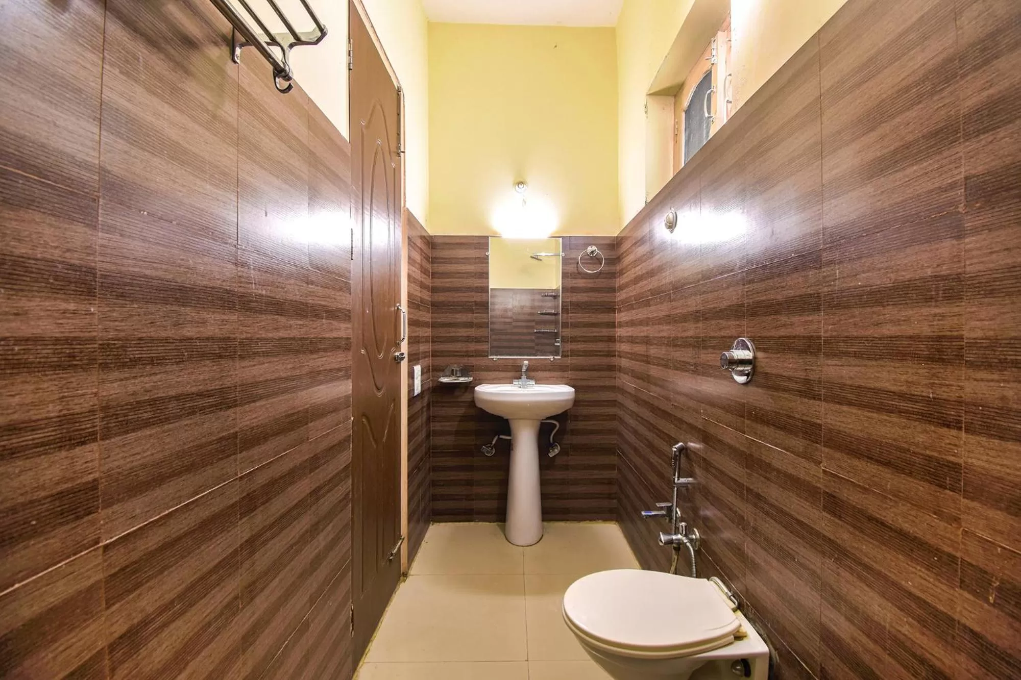 Bathroom in FabExpress Bzoie Heritage