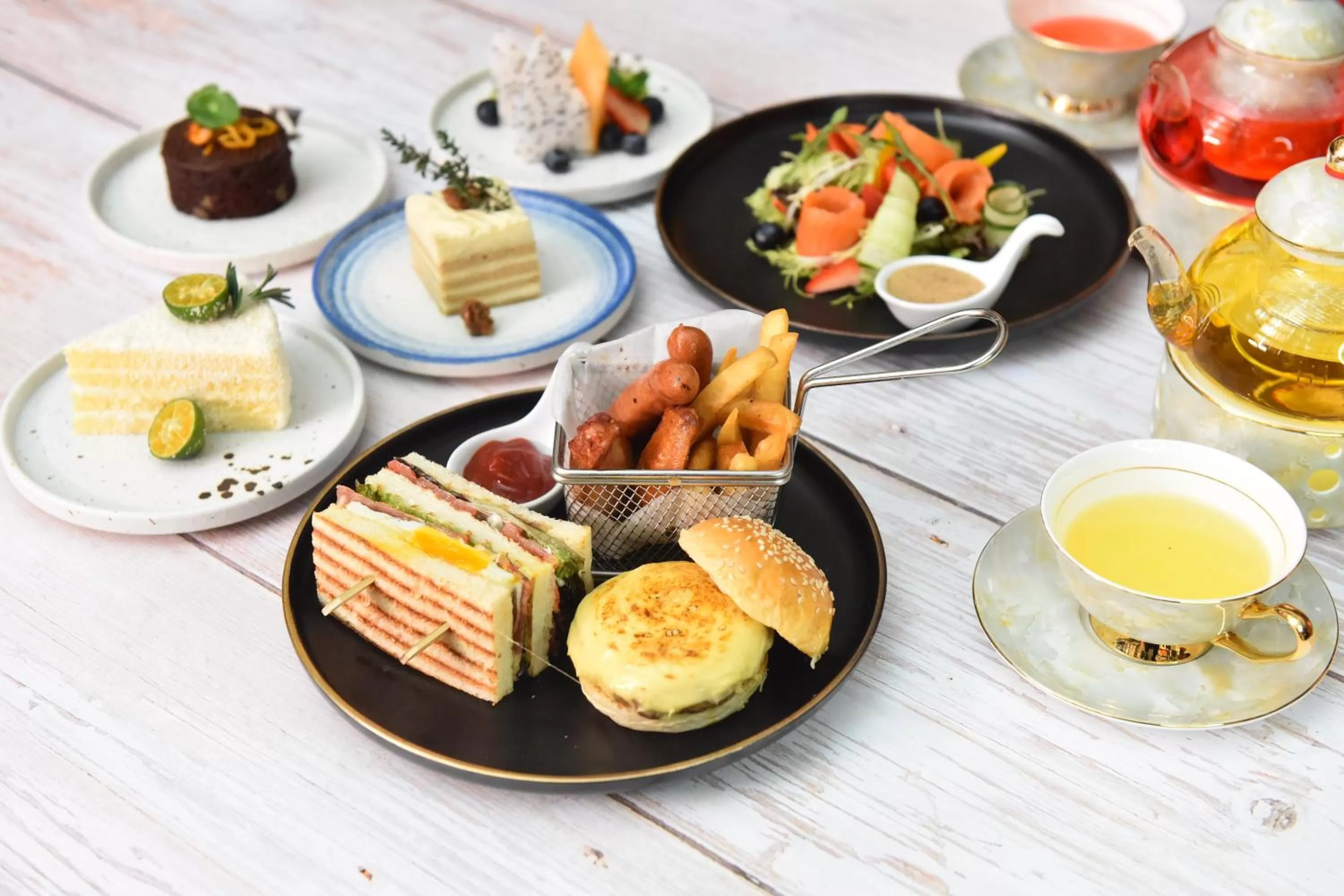 Food in Crowne Plaza Shenzhen Futian, Near to Shenzhen Convention&Exhibition Centre, Shenzhen Stock Exchange and Shenzhen Civic Center, Outdoor Heated Pool