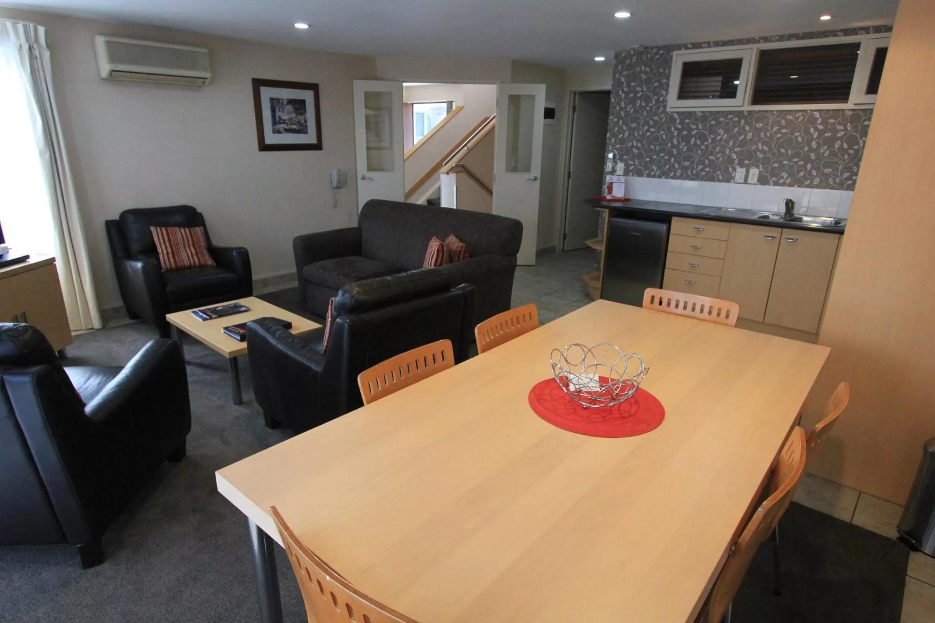 Kitchen or kitchenette in Voyager Apartments Taupo