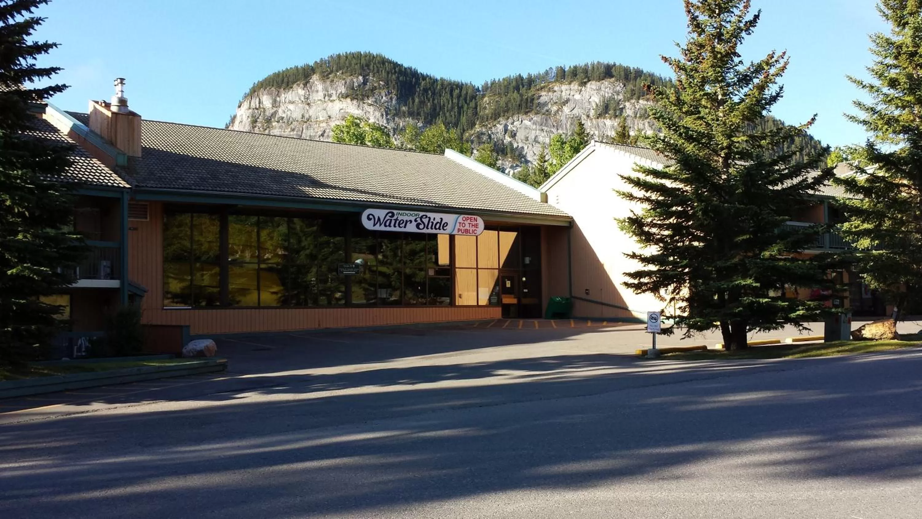 Area and facilities in Douglas Fir Resort & Chalets