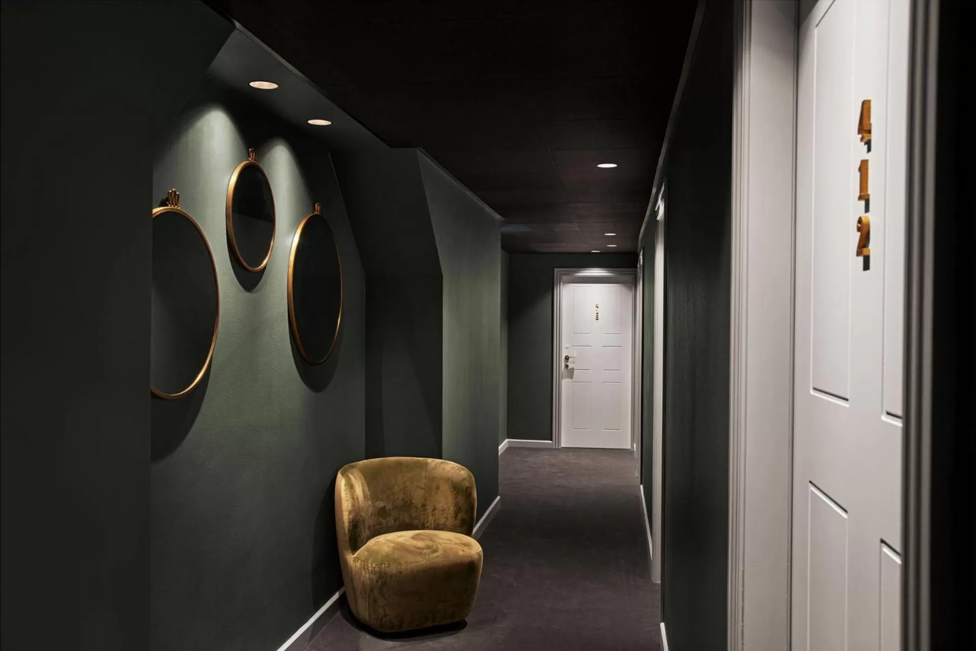 Area and facilities in Ascot Hotel