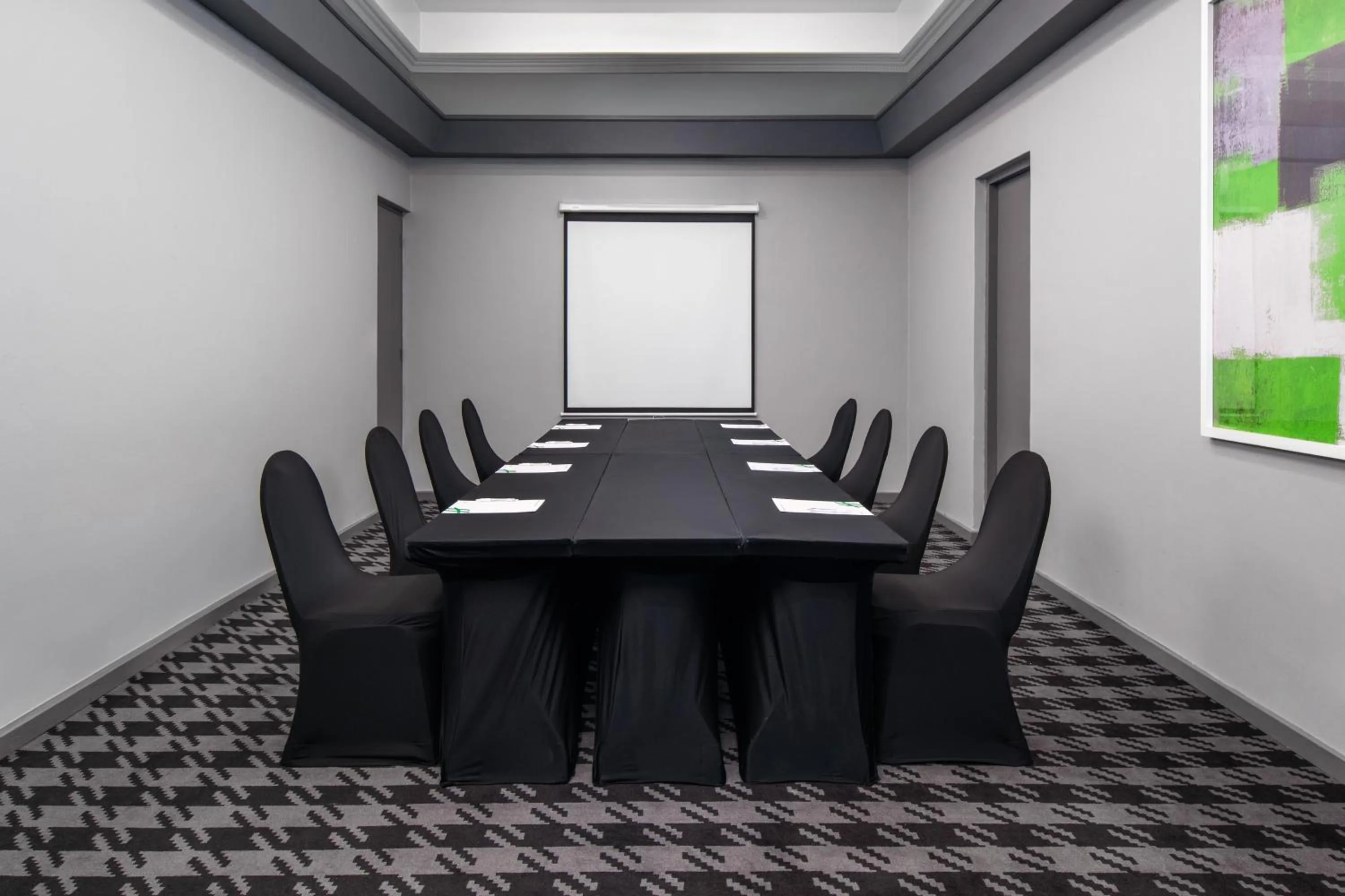 Meeting/conference room in Holiday Inn Johannesburg OR Tambo Airport Hotel by IHG