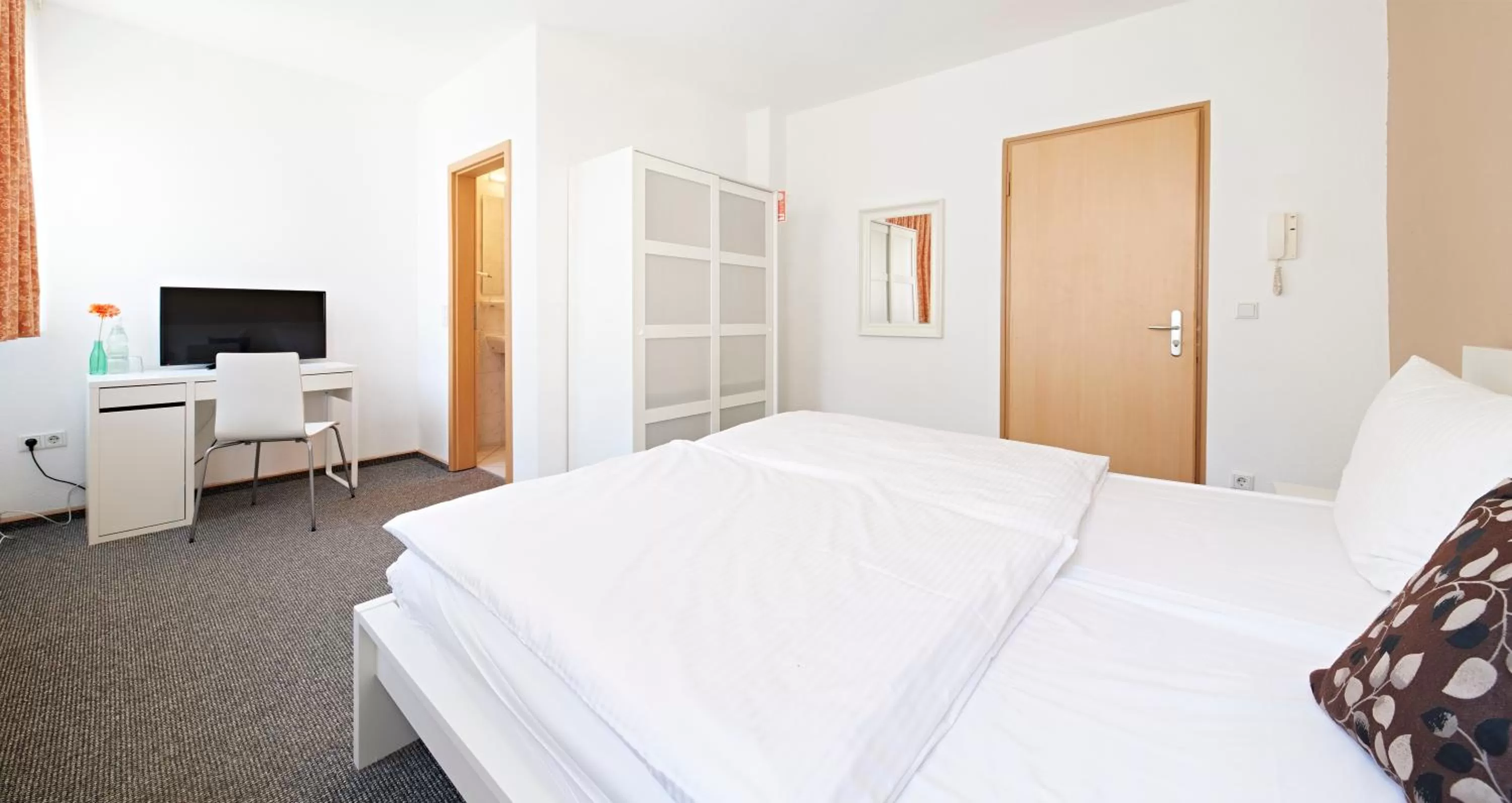 Photo of the whole room, Bed in Altstadthotel Fürth