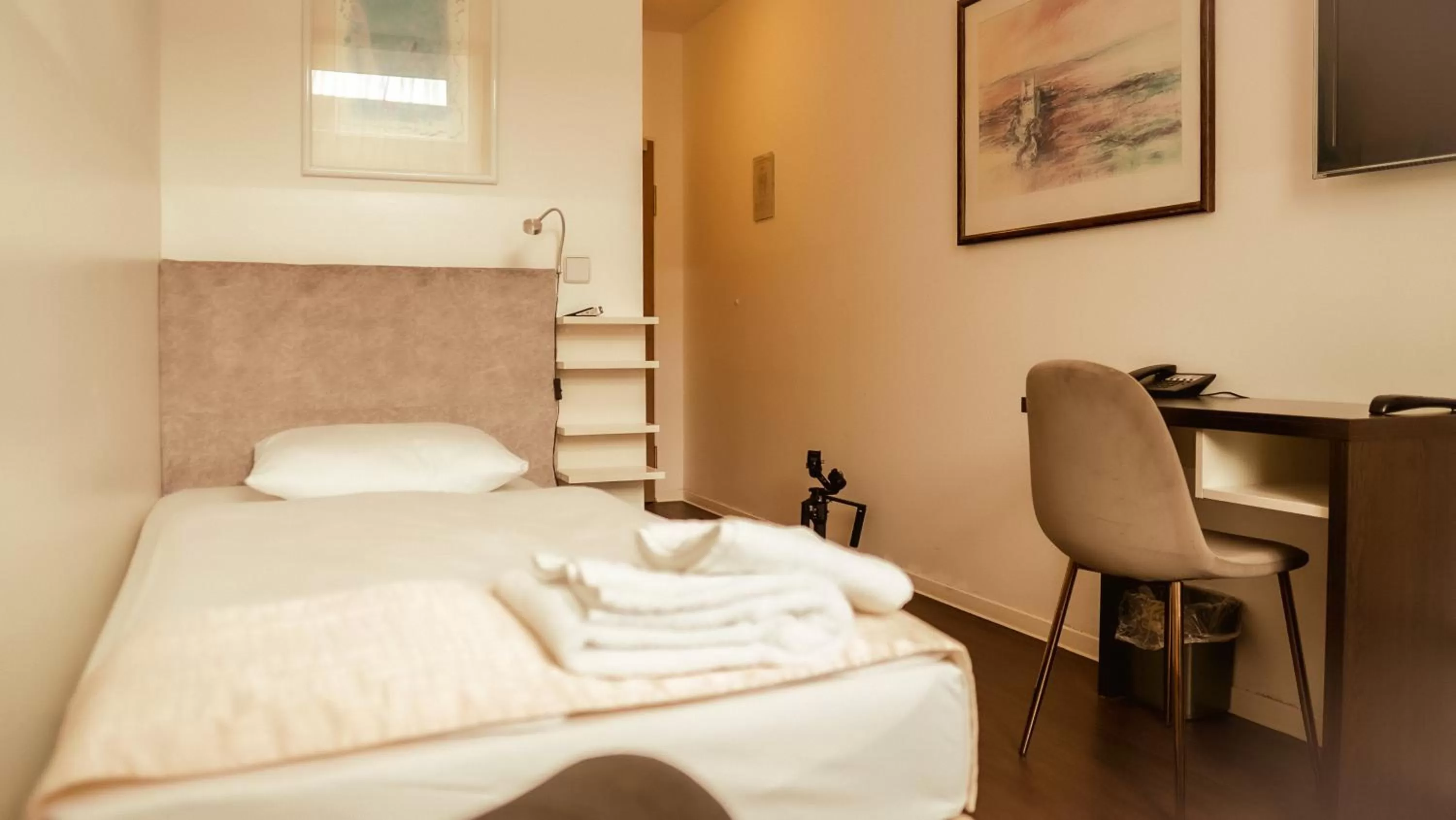 Photo of the whole room, Bed in Hotel Prens Berlin