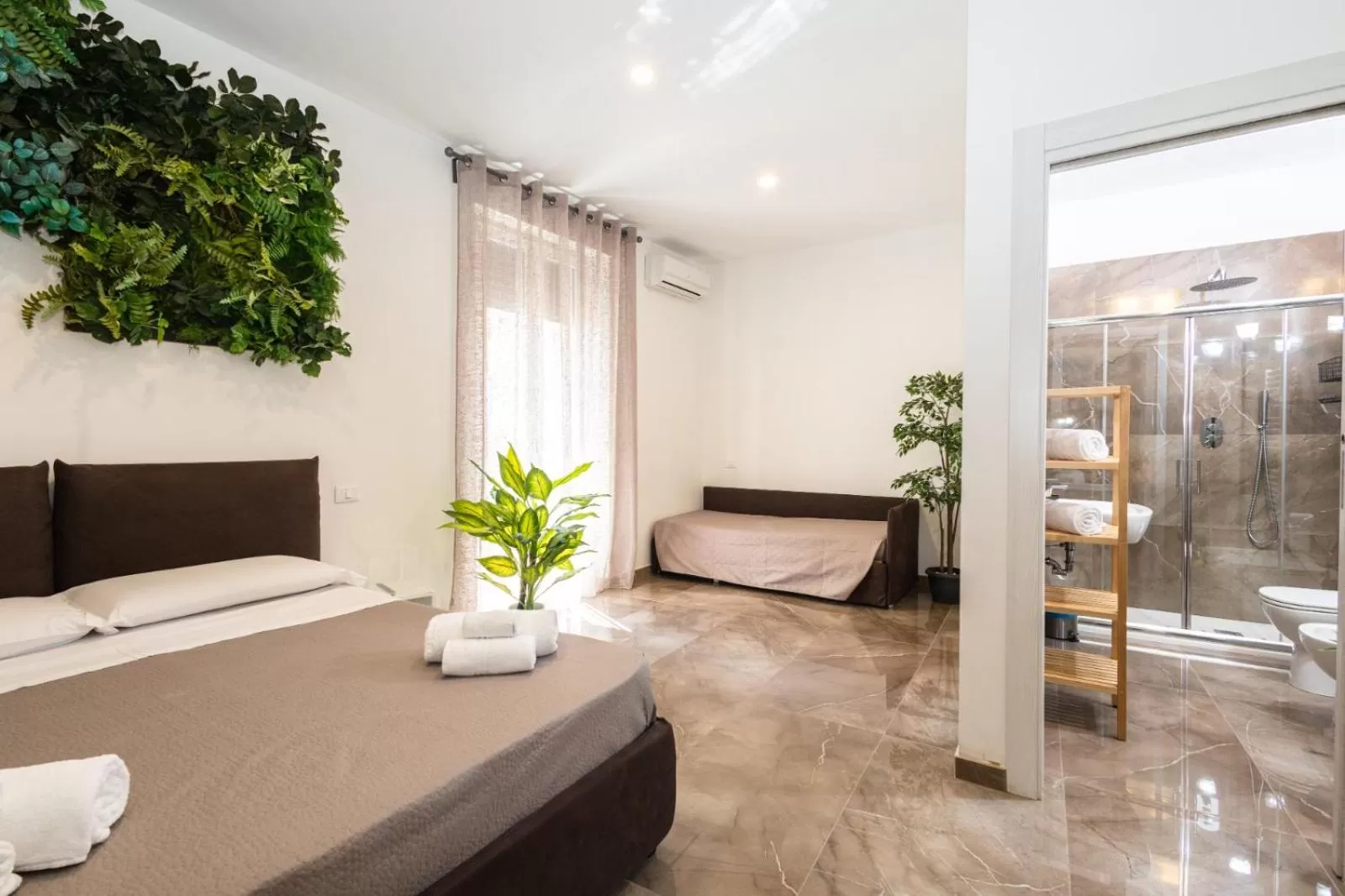 Shower in suebi rooms