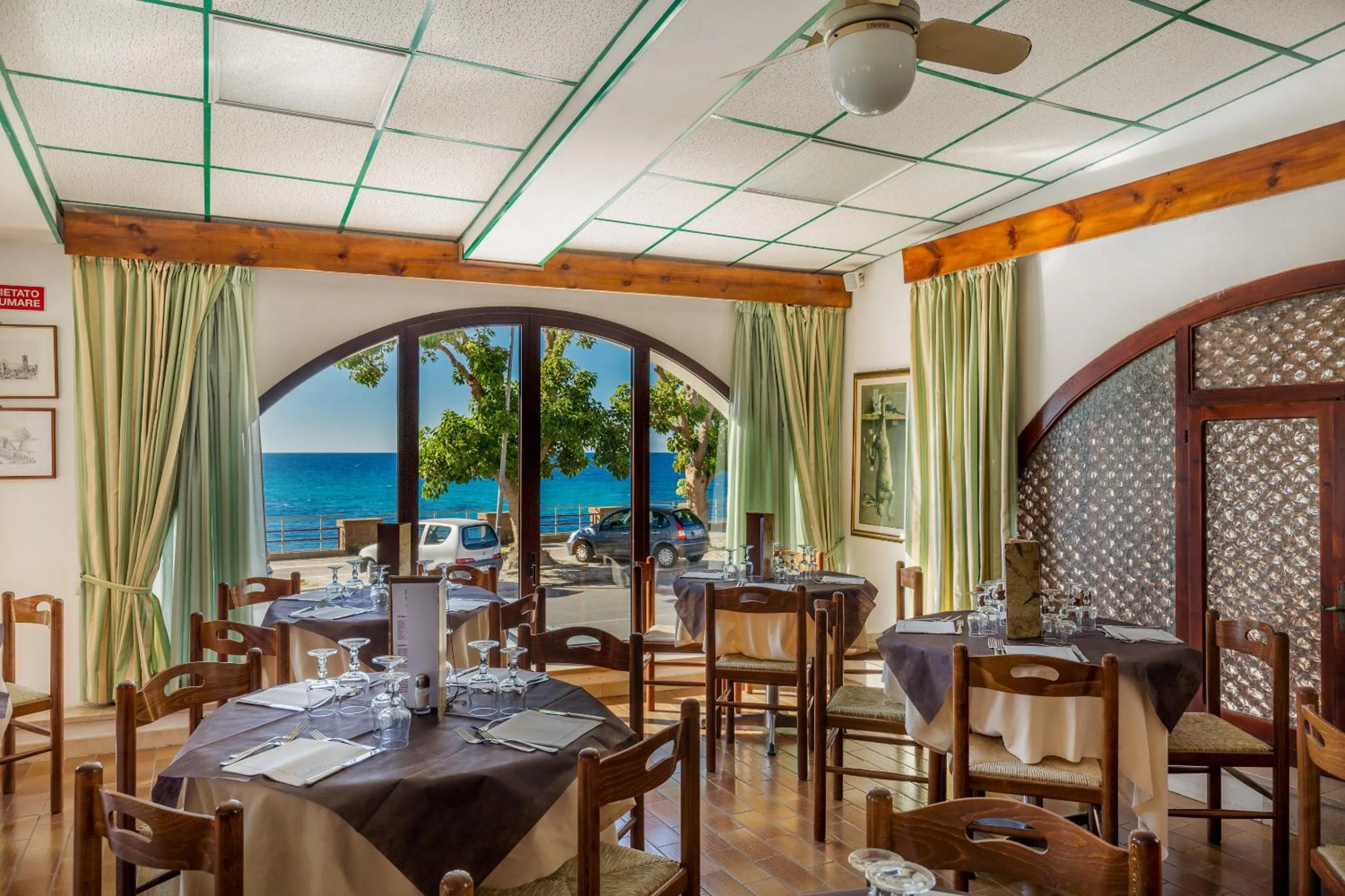 Restaurant/places to eat in Hotel El Balear