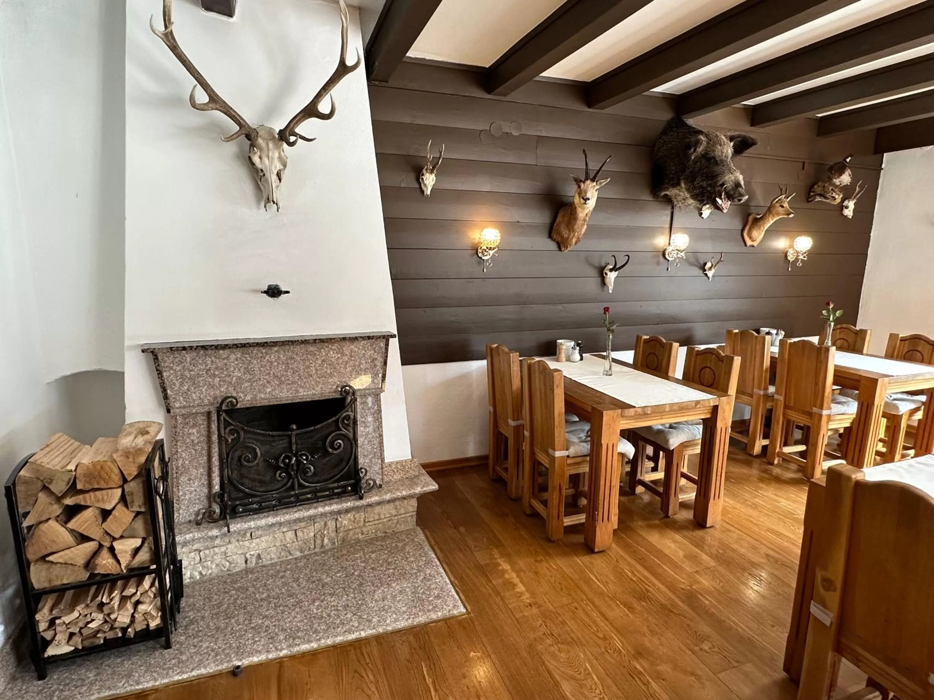 Restaurant/places to eat in Hotel Gundl Alm