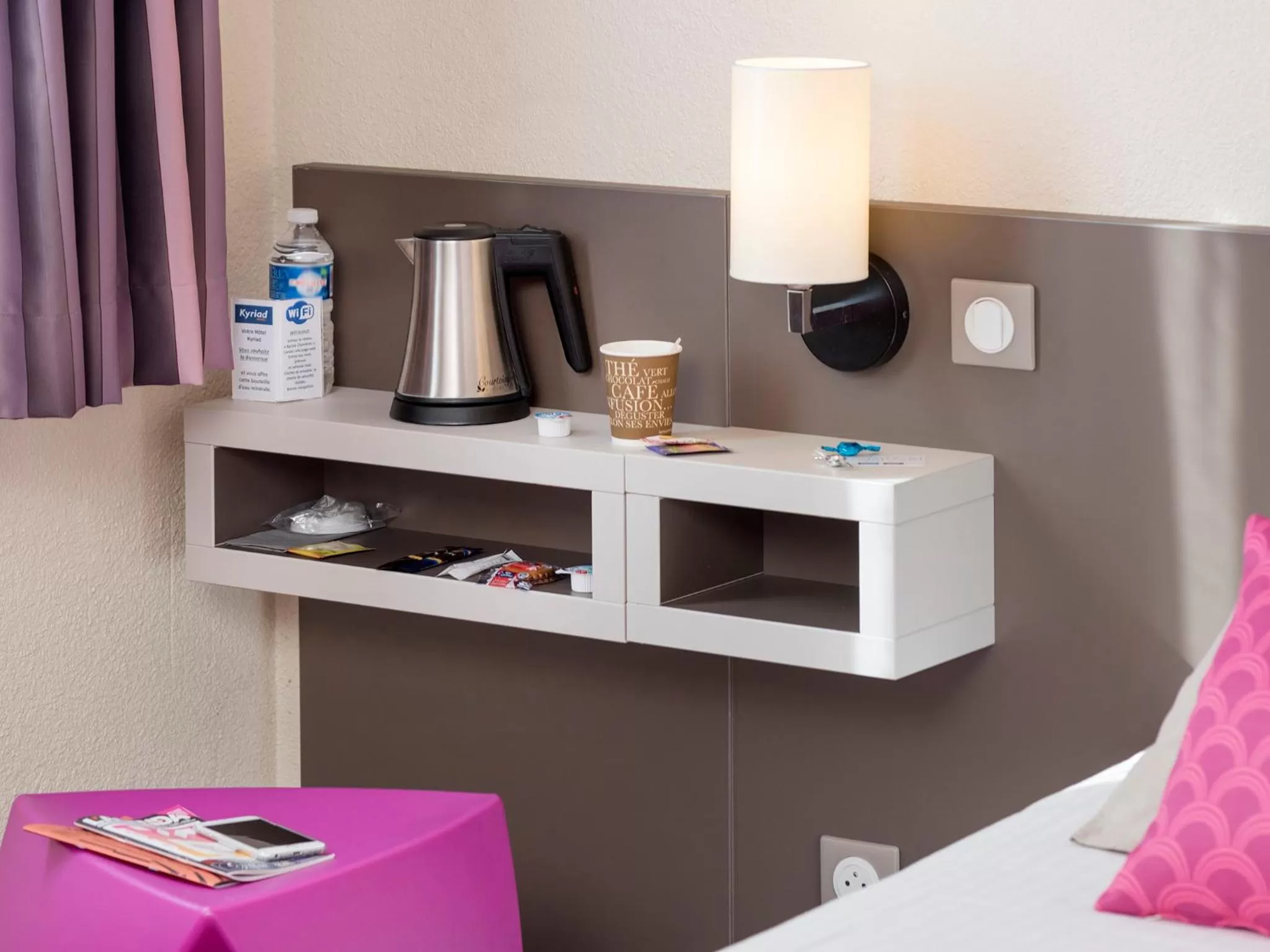 Coffee/tea facilities, Bed in Kyriad Hotel Lyon Givors