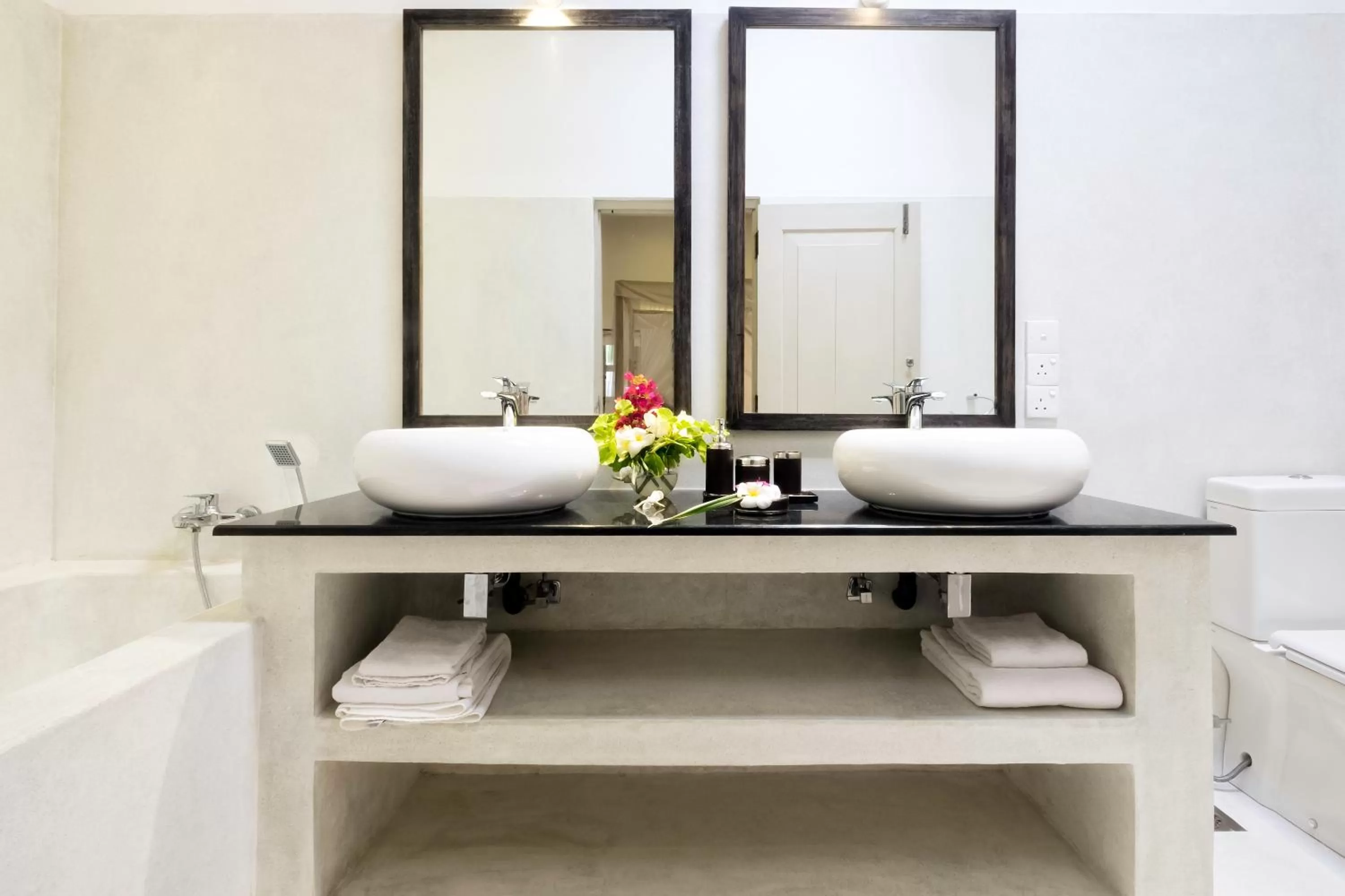 Bathroom in Satin Doll