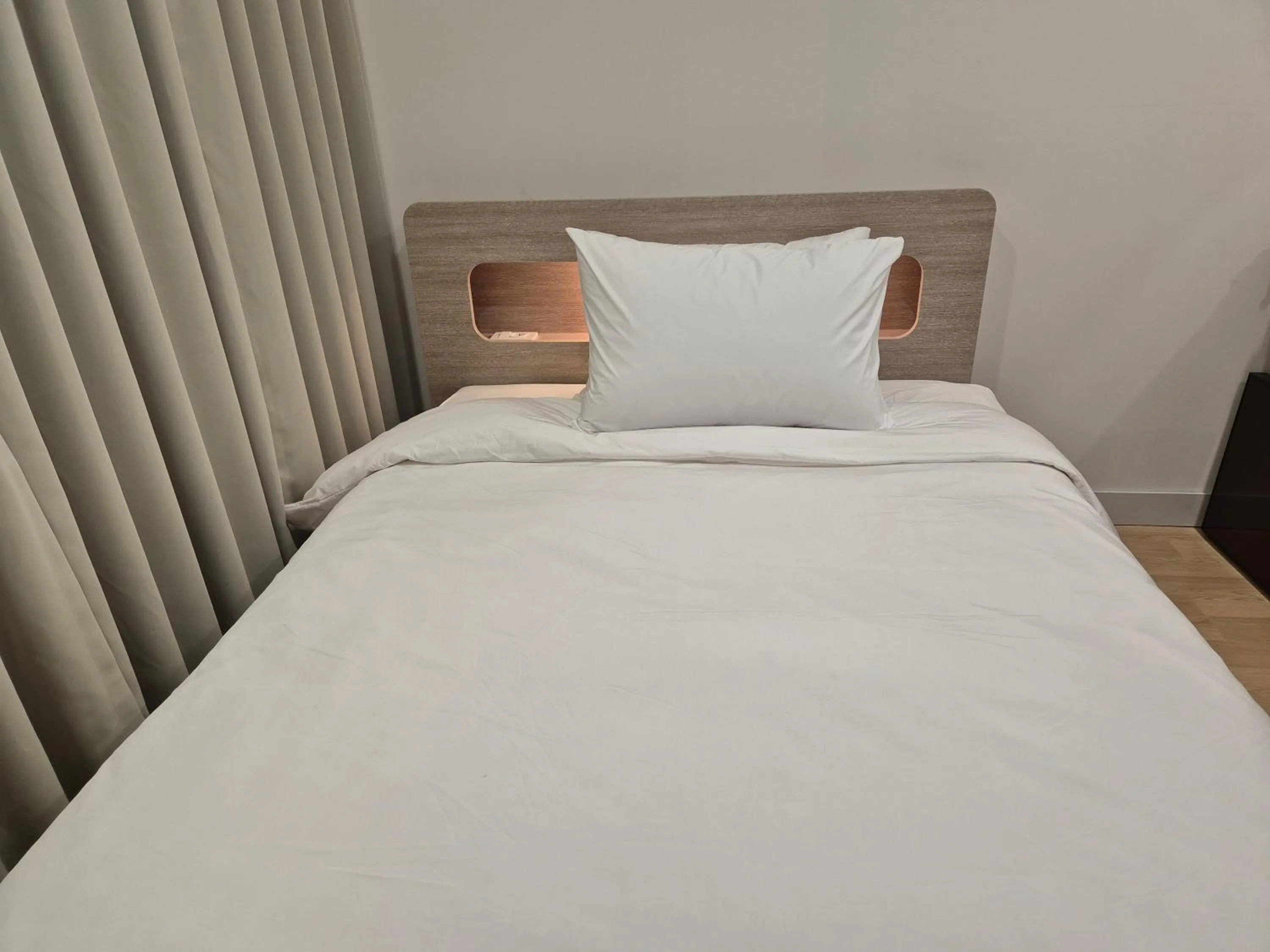 Property building, Bed in Gwang Jang Hotel