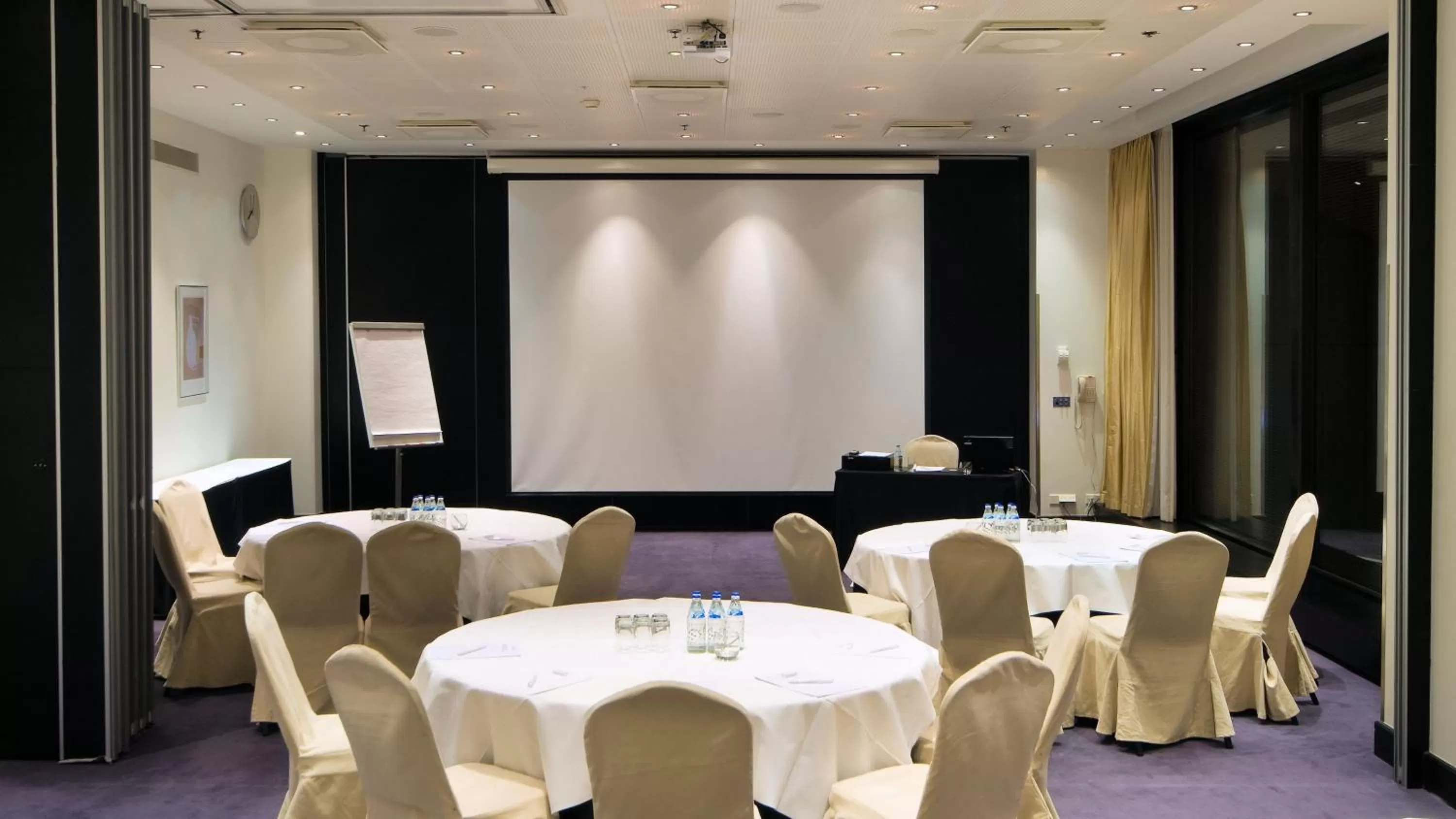 Meeting/conference room in Crowne Plaza Helsinki - Hesperia by IHG