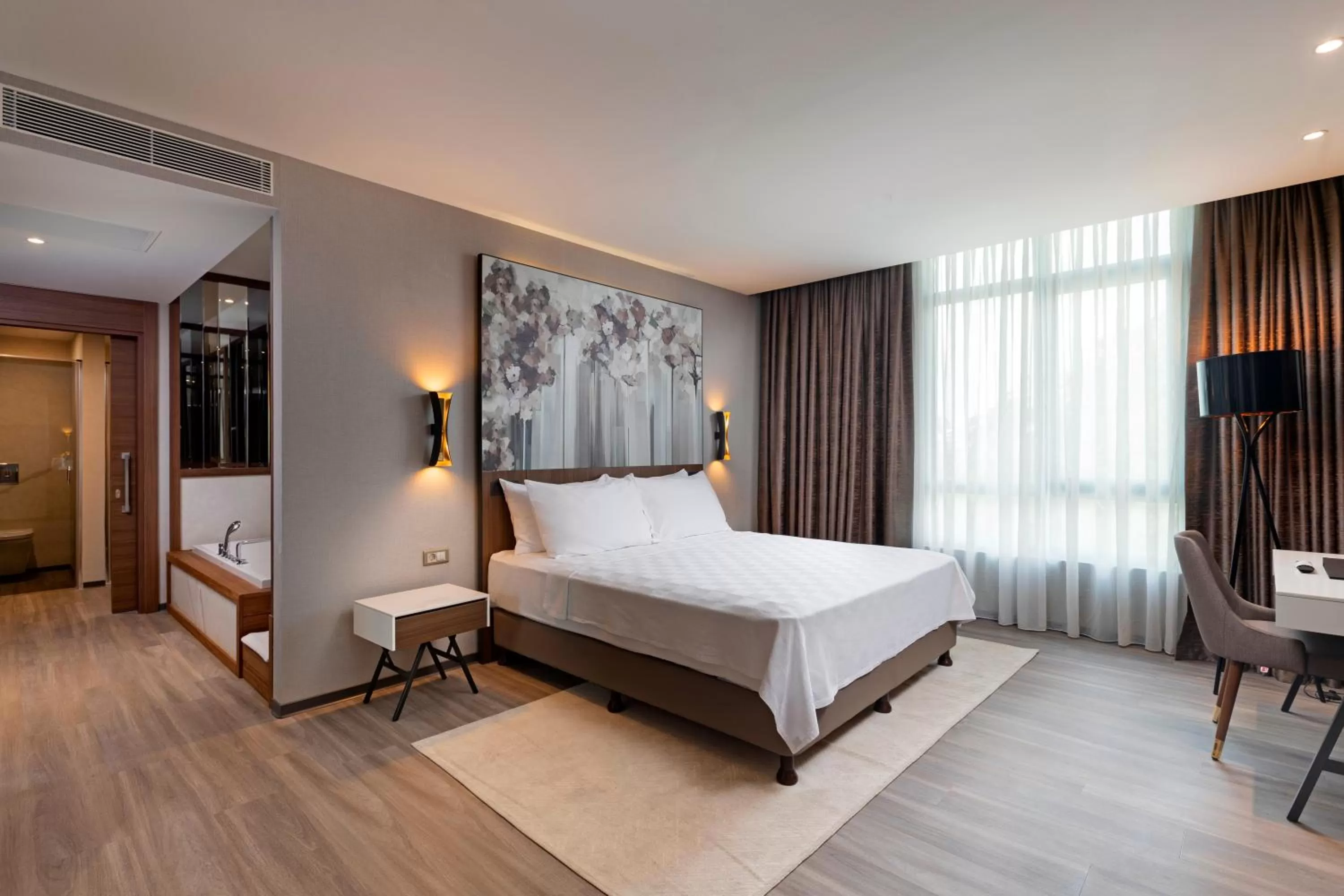 Bathroom, Bed in Limak Skopje Luxury Hotel