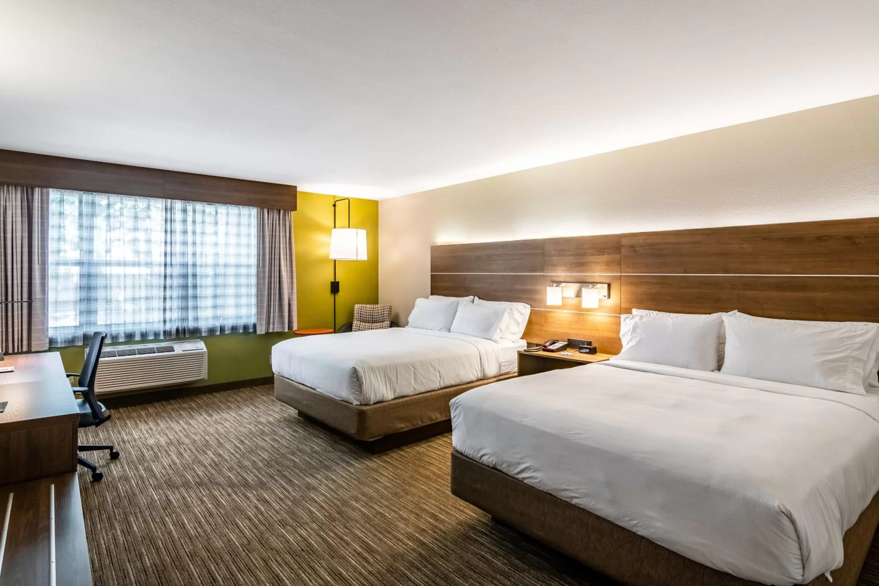 Photo of the whole room, Bed in Holiday Inn Express & Suites Camarillo by IHG