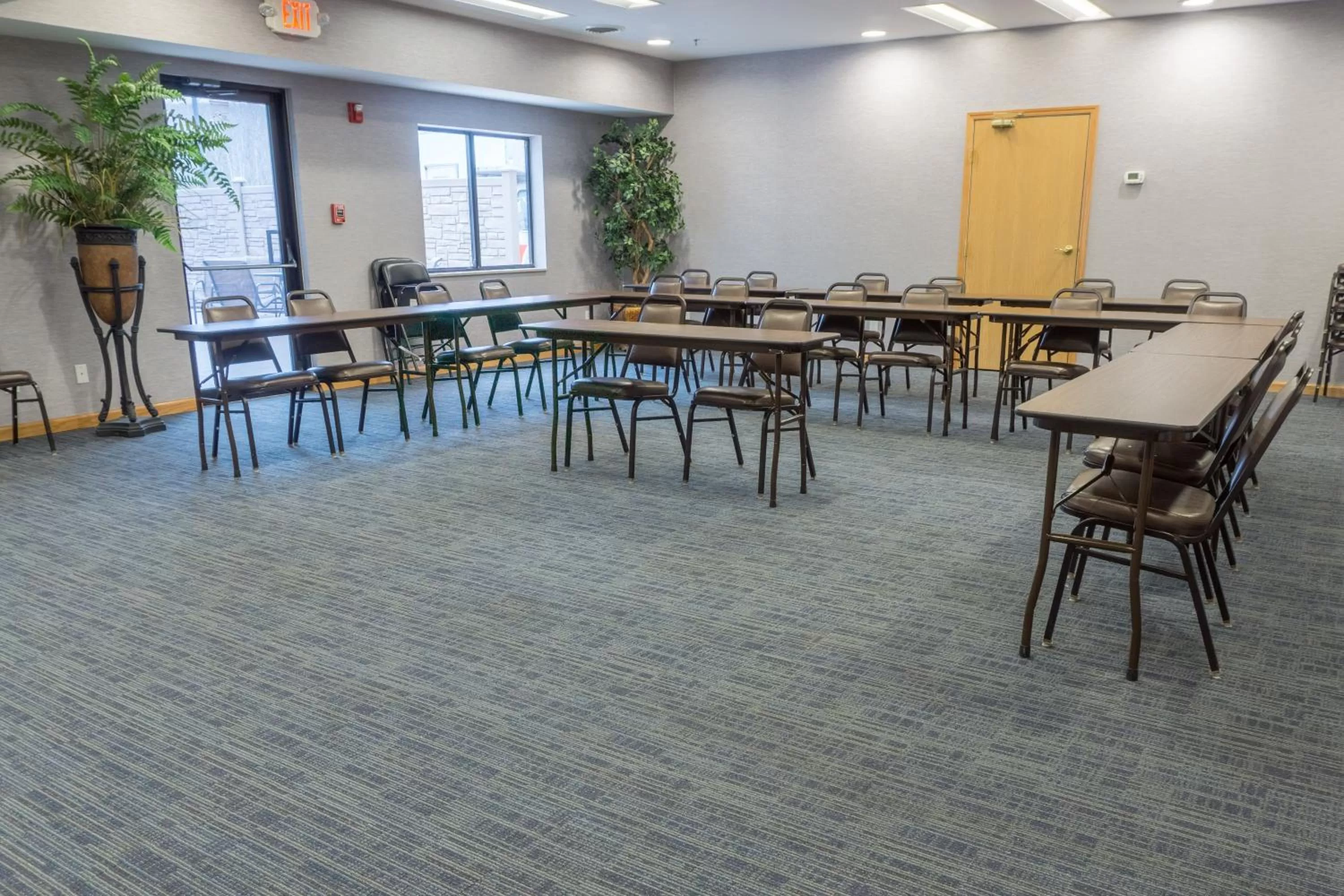 Meeting/conference room in Holiday Inn Express Winfield - Teays Valley by IHG