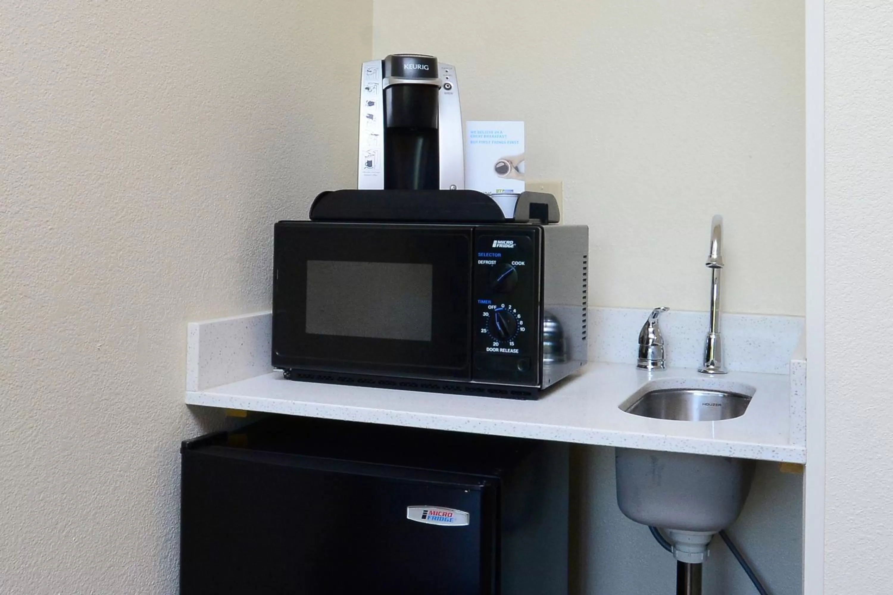 Coffee/tea facilities in Holiday Inn Express & Suites Raleigh Durham Airport at RTP by IHG