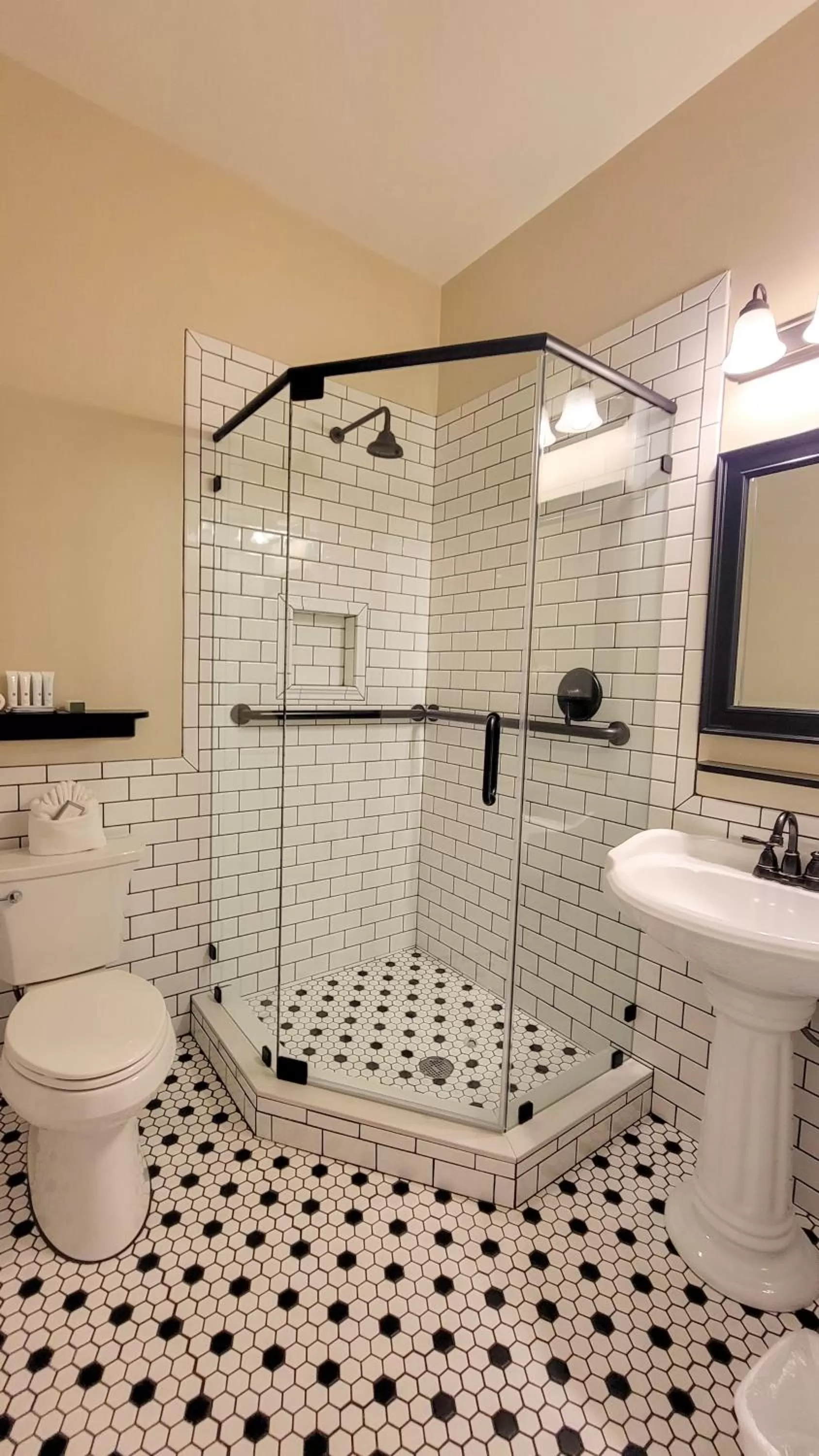 La Pensione Inn - Adult Exclusive