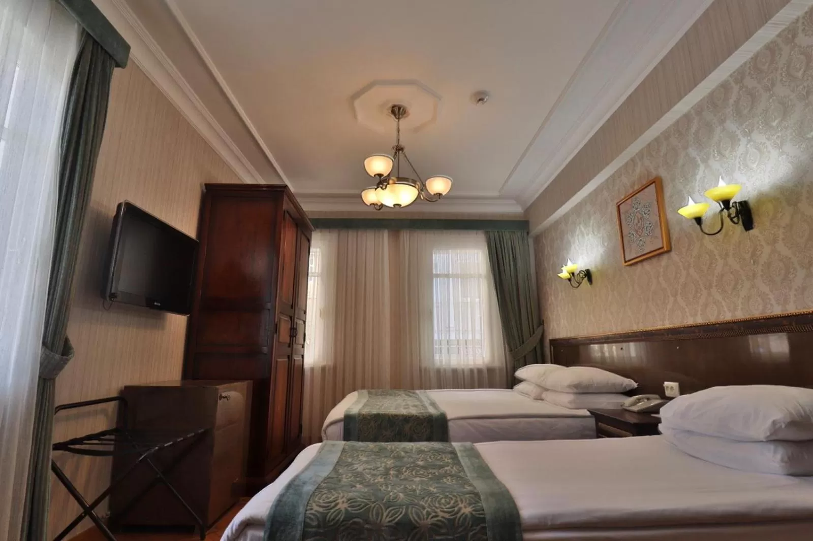 Communal lounge/ TV room, Bed in Blue House Hotel Old City - Sultanahmet