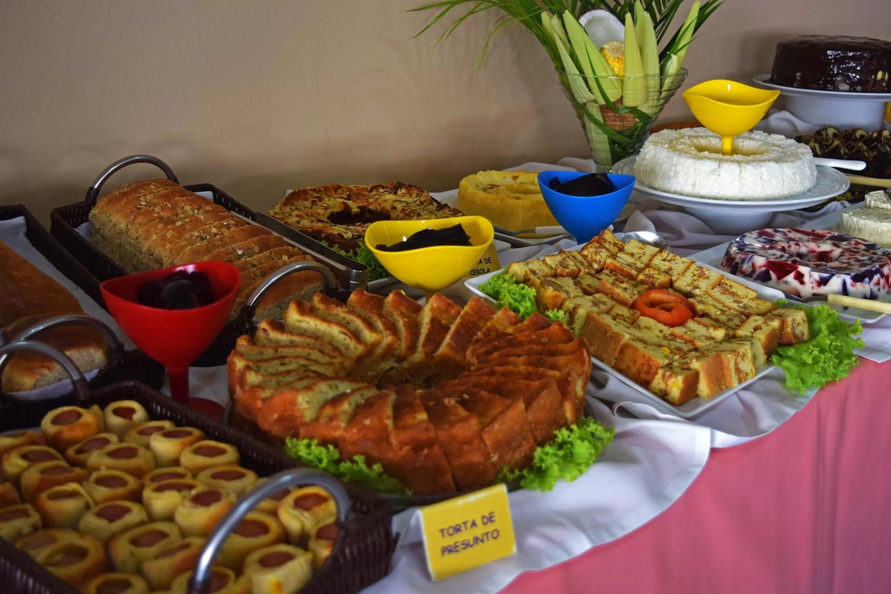 Food and drinks in Pontal Praia Hotel