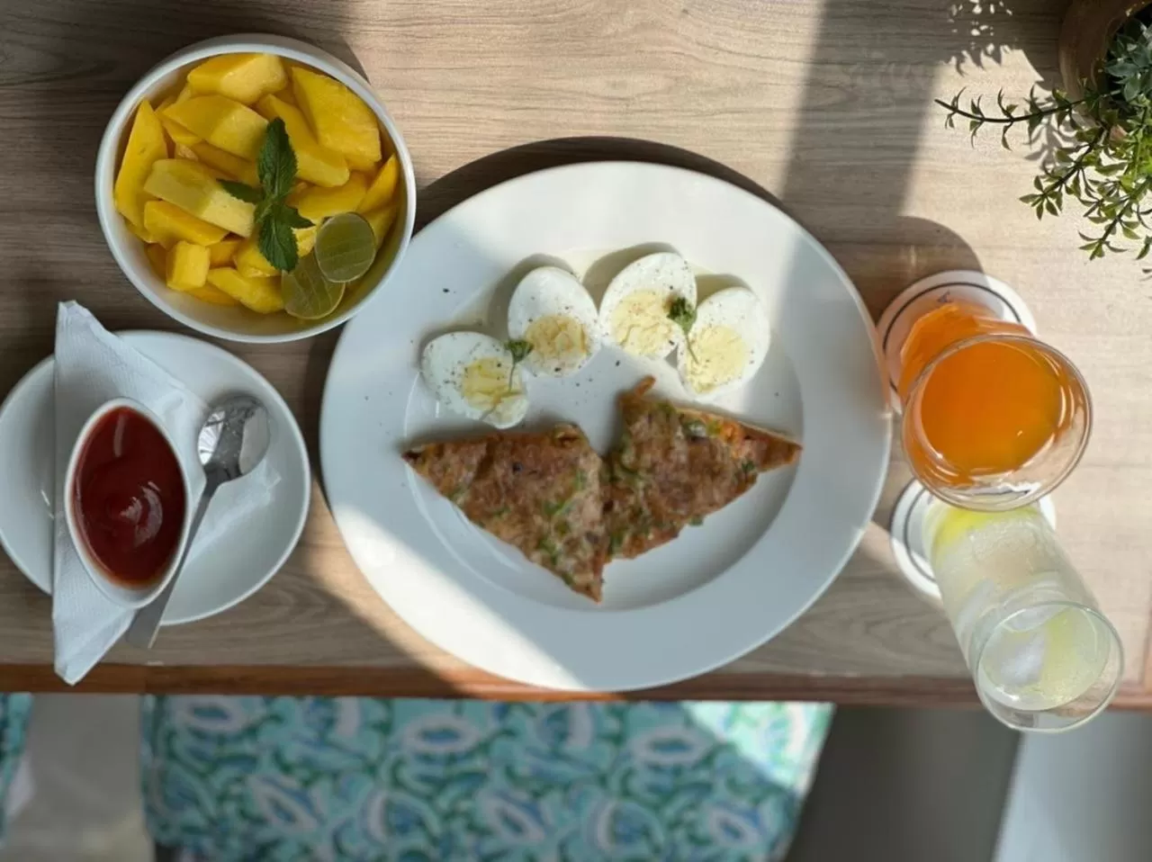 Food and drinks in Terrakotta Rishikesh