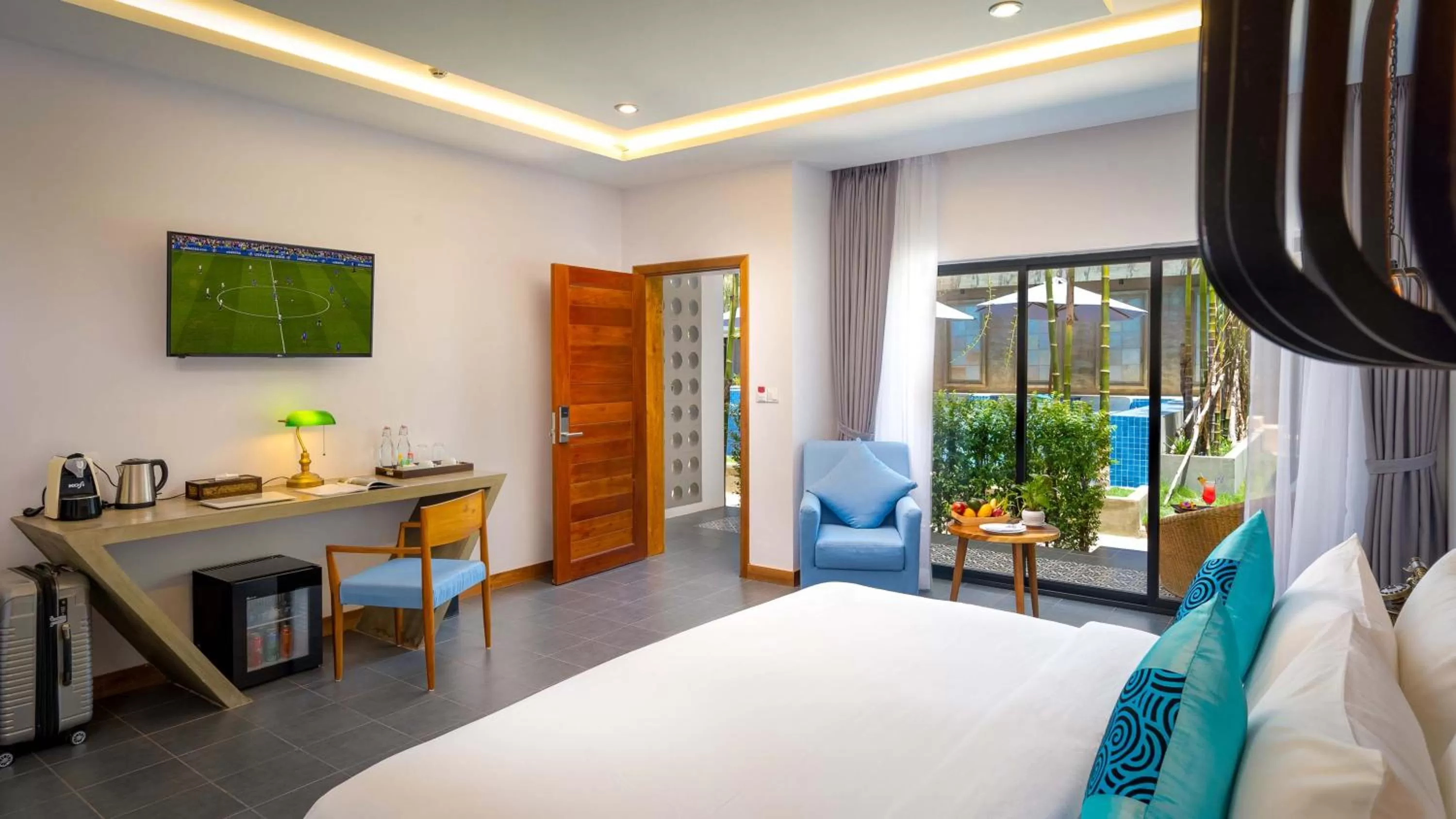 Garden view, Bed in Grand Venus La Residence