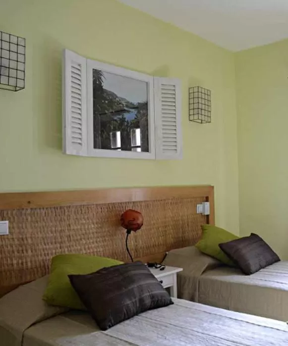 Photo of the whole room, Bed in Kira's Boutique Hotel