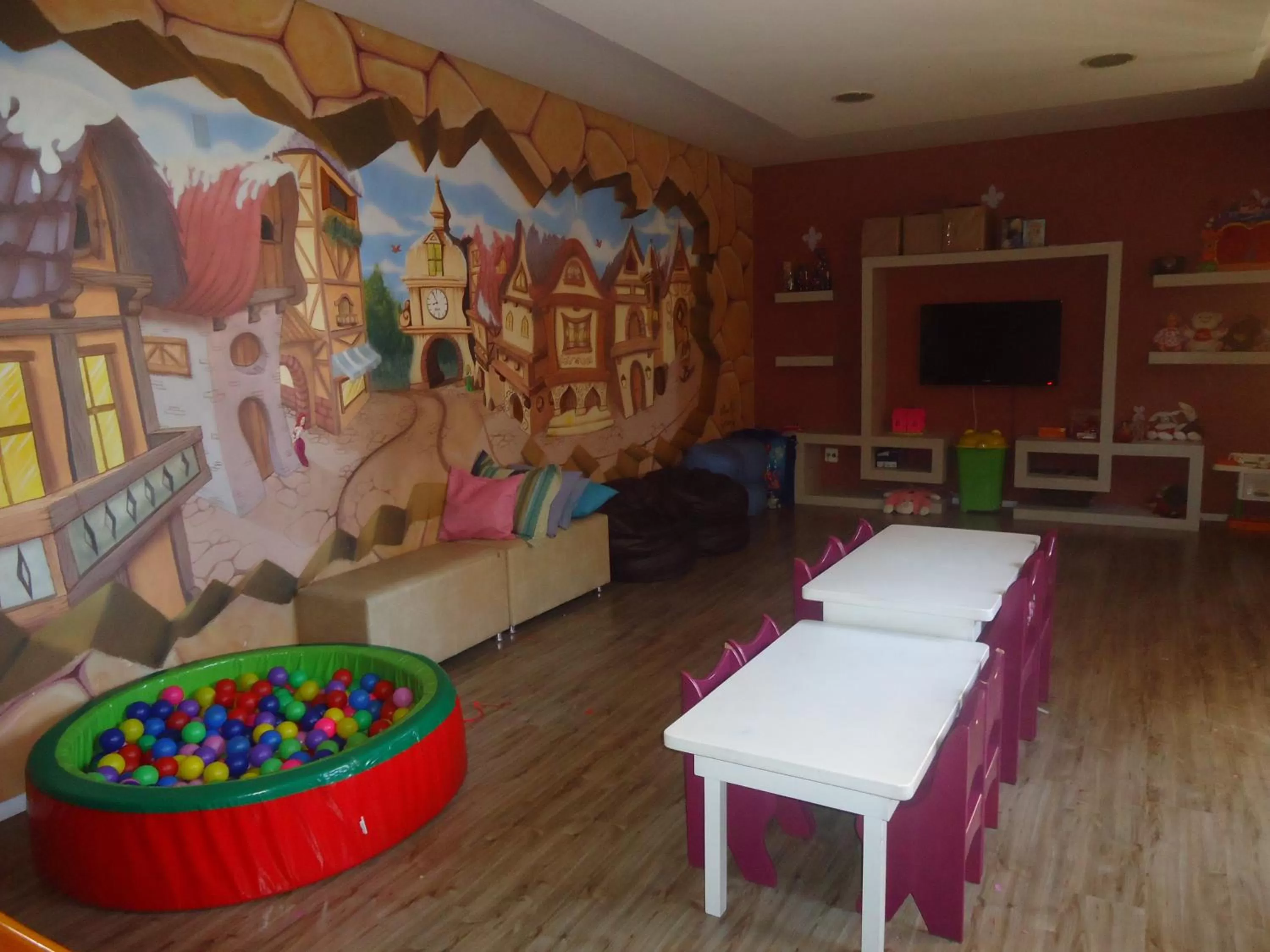 Kids's club in Hotel Serra Nevada
