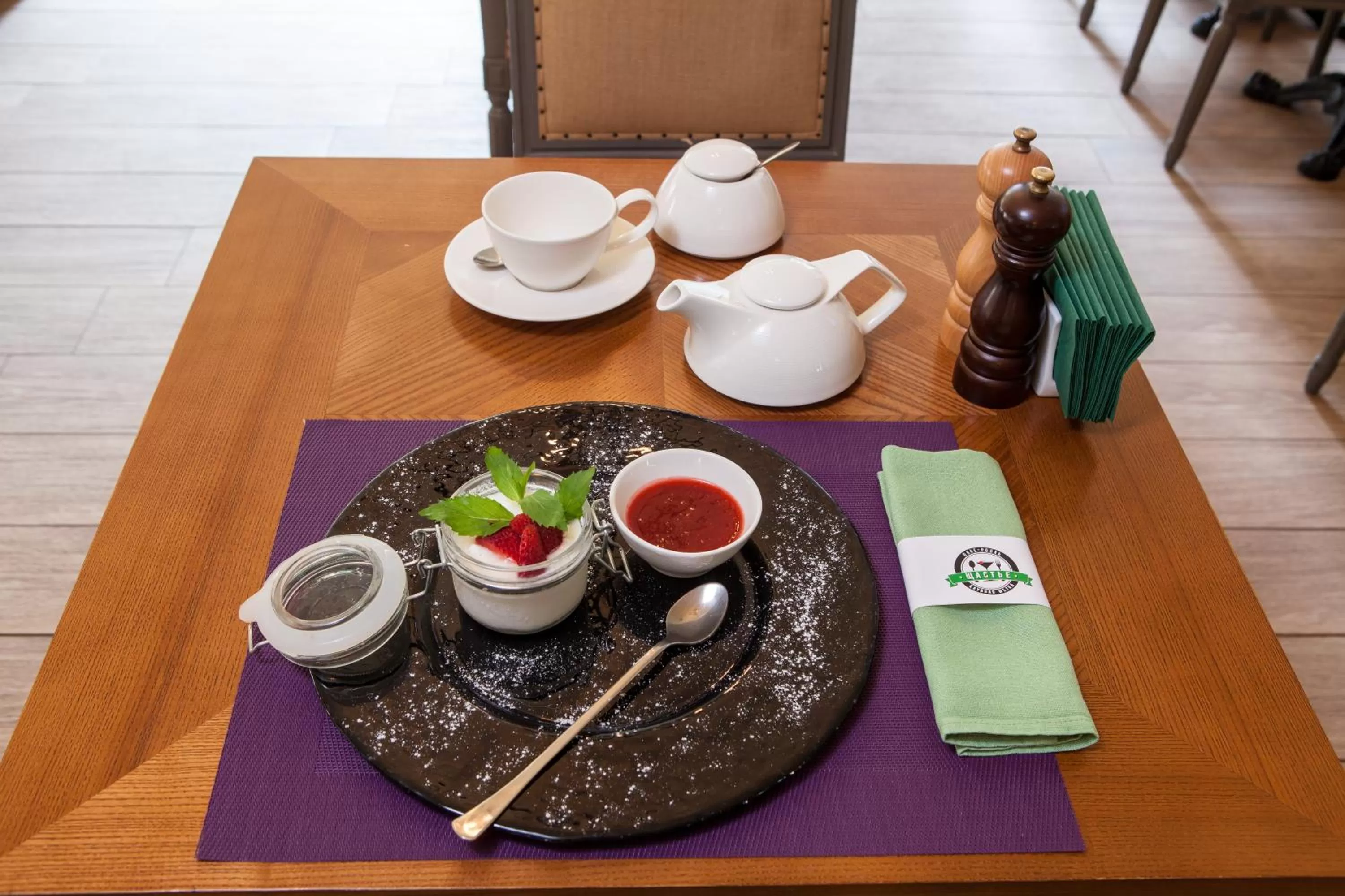 Restaurant/places to eat in Boutique Hotel Palais Royal